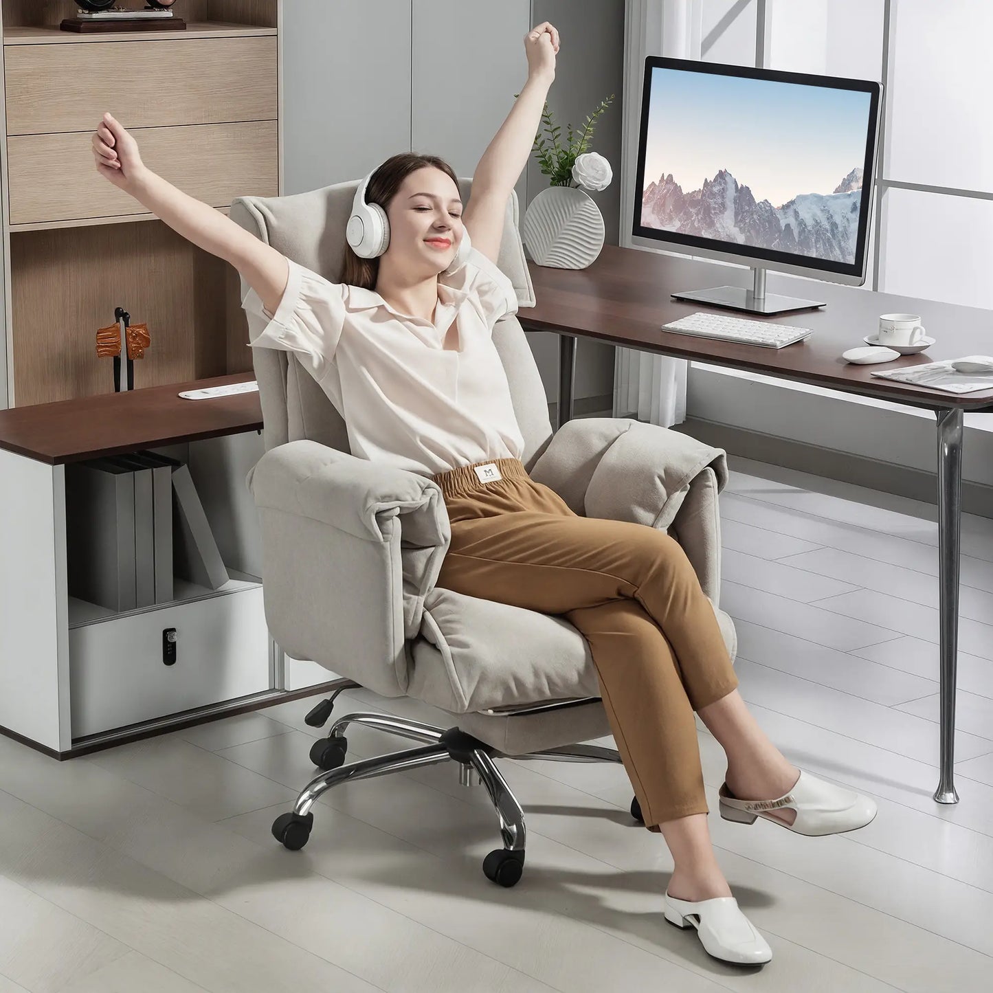 High Back Office Chair, Reclining with Footrest, High Resilience Foam, Swivel Wheels, Light Grey Executive & Manager Chairs at Gallery Canada