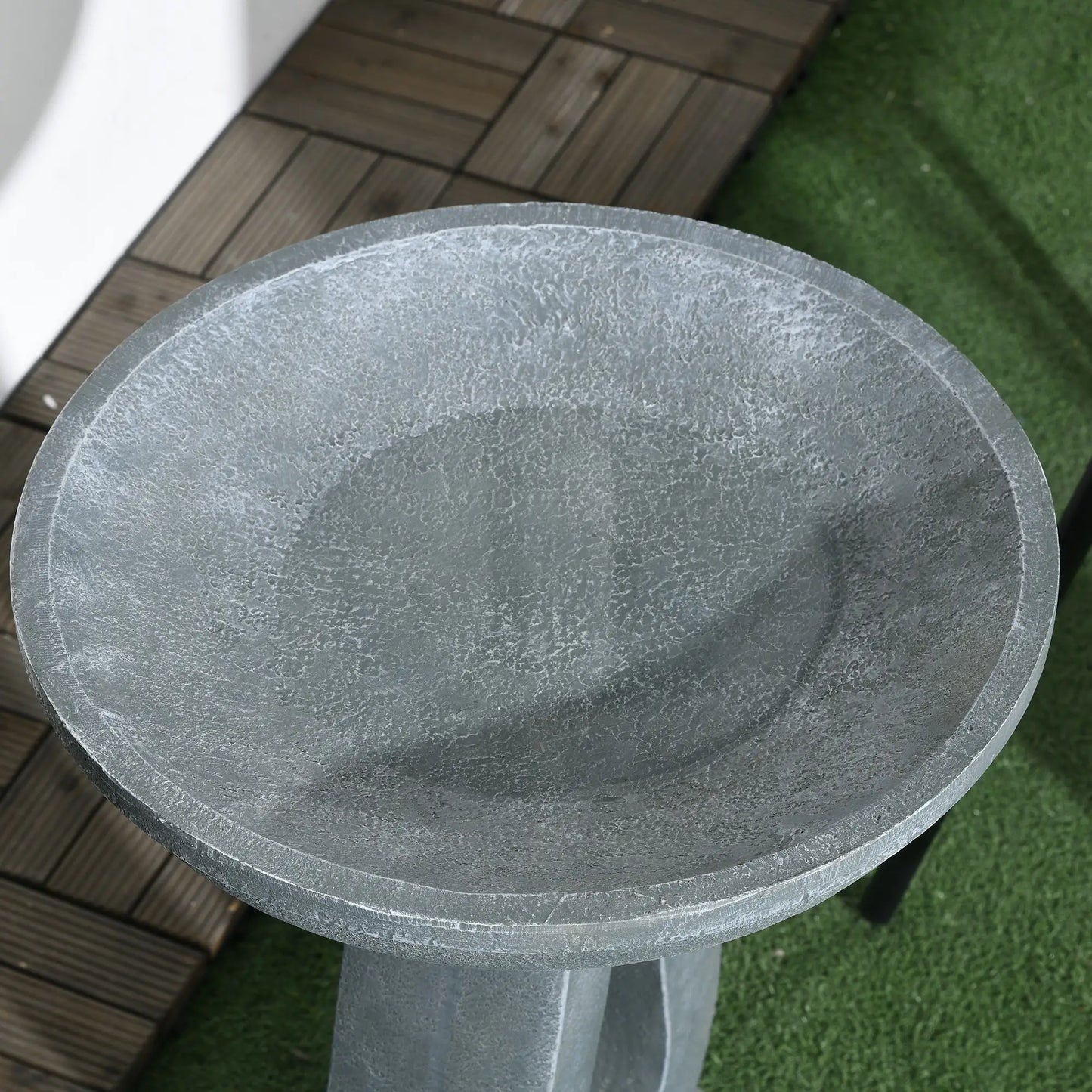 Outdoor Resin Bird Bath, 20.1" Tall, Garden Yard Patio, Stone Look Garden Decor at Gallery Canada