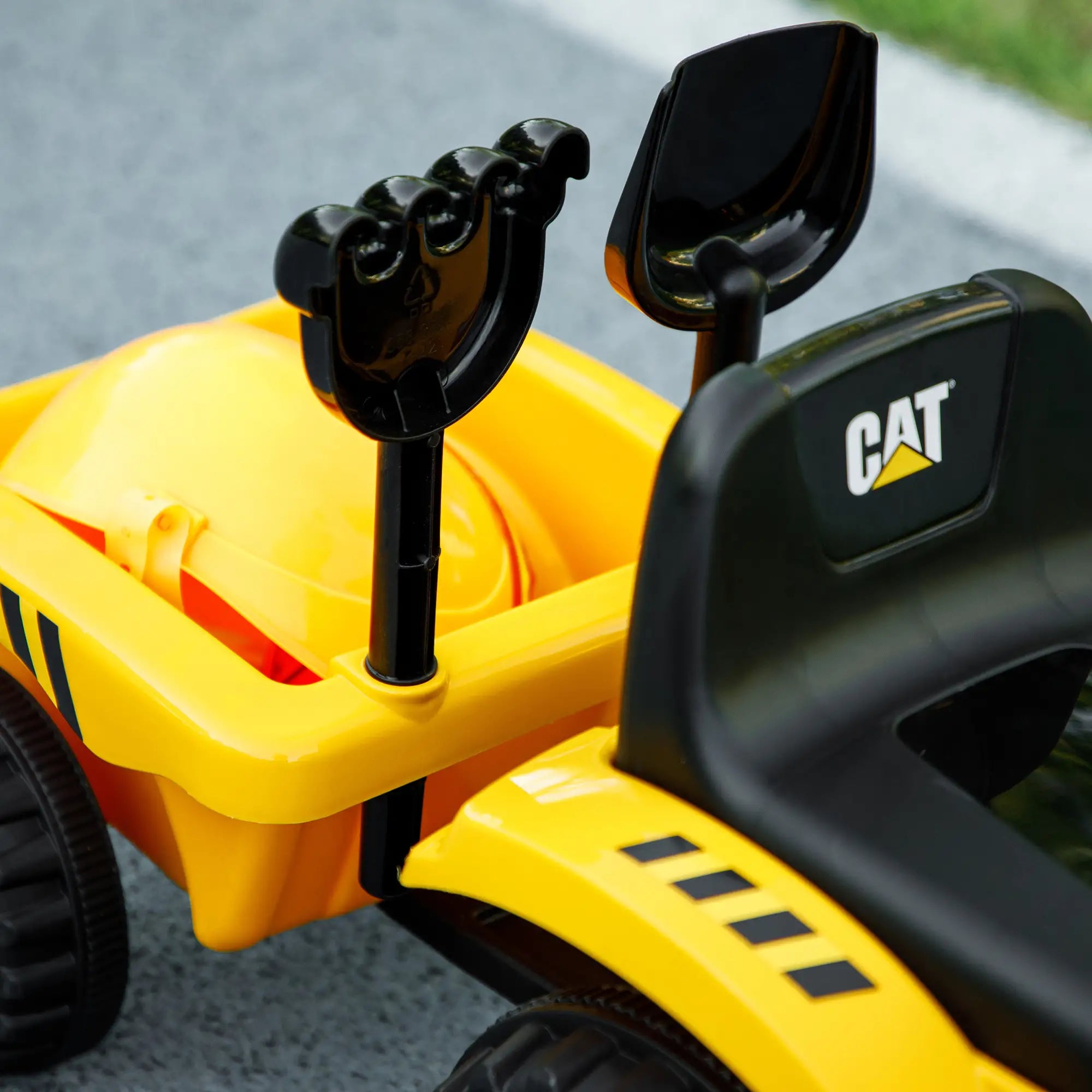 No Power Ride On Tractor with Shovel, Trailer Toy Excavators at Gallery Canada