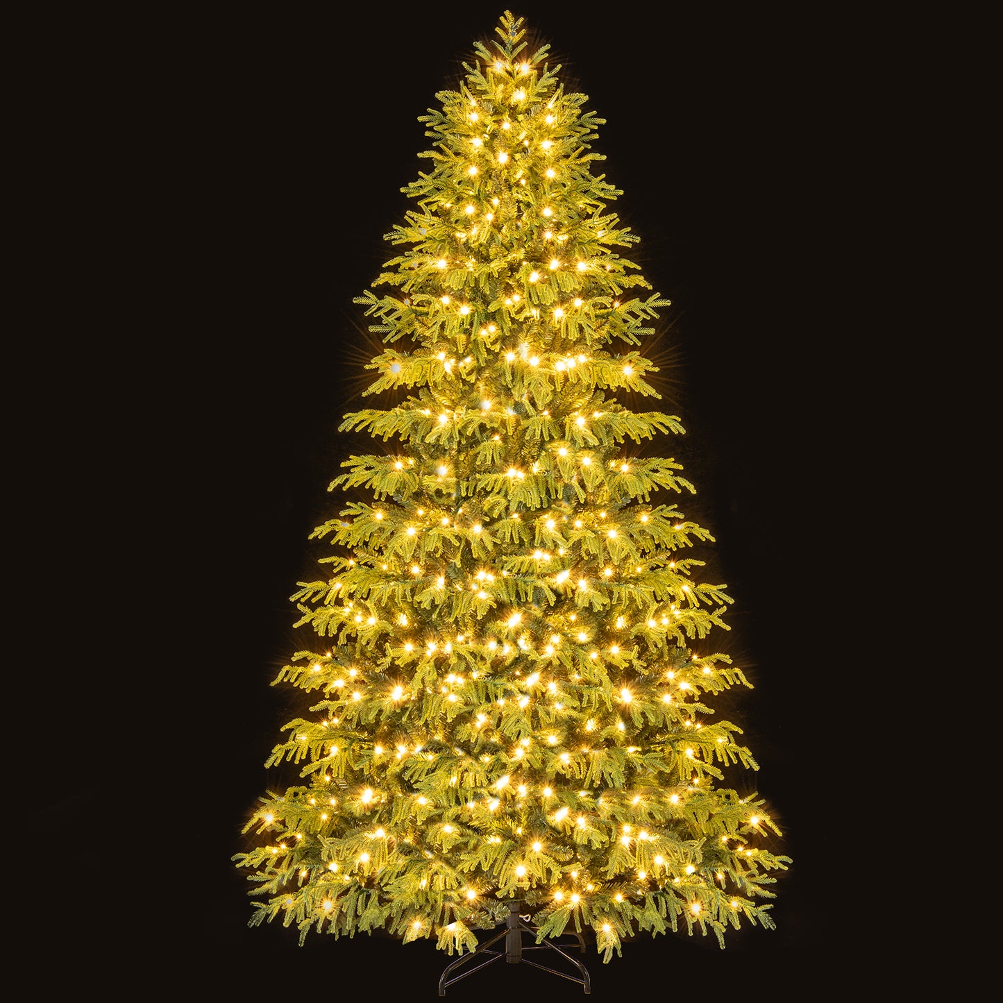 Artificial Christmas Tree With LED Lights, PVC Mixed Branch Tips, 8 Feet, Green Christmas Tree at Gallery Canada