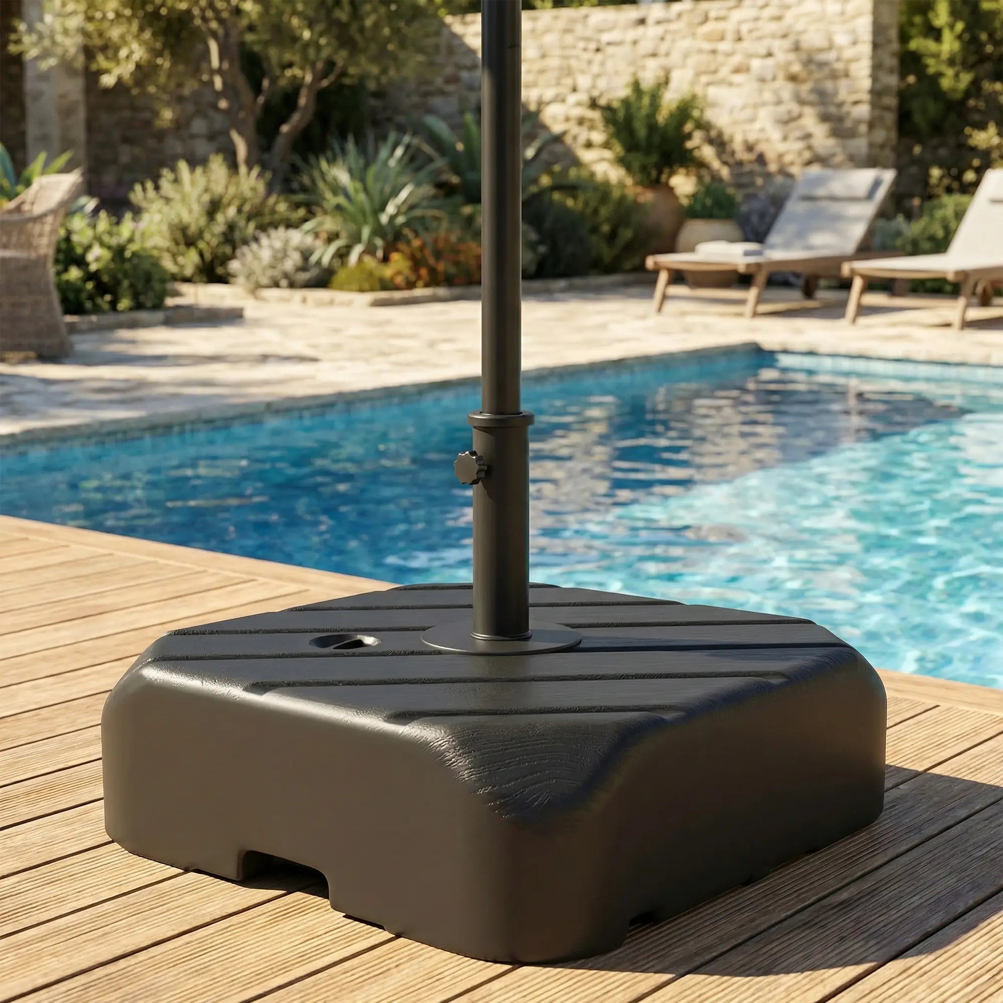 Patio Umbrella Base With Wheels, Telescopic Handle, 158 Lb Stand, Black Umbrella Bases at Gallery Canada