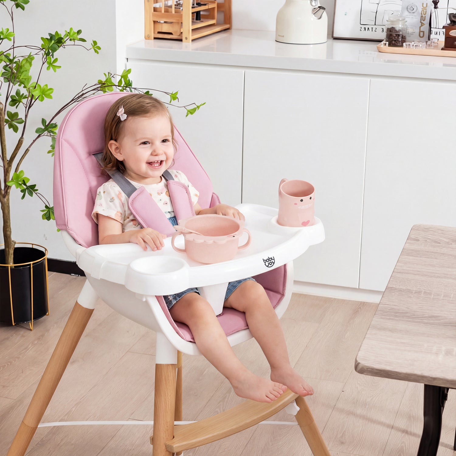 Baby High Chair With Dishwasher Safe Tray, Pink High Chairs at Gallery Canada