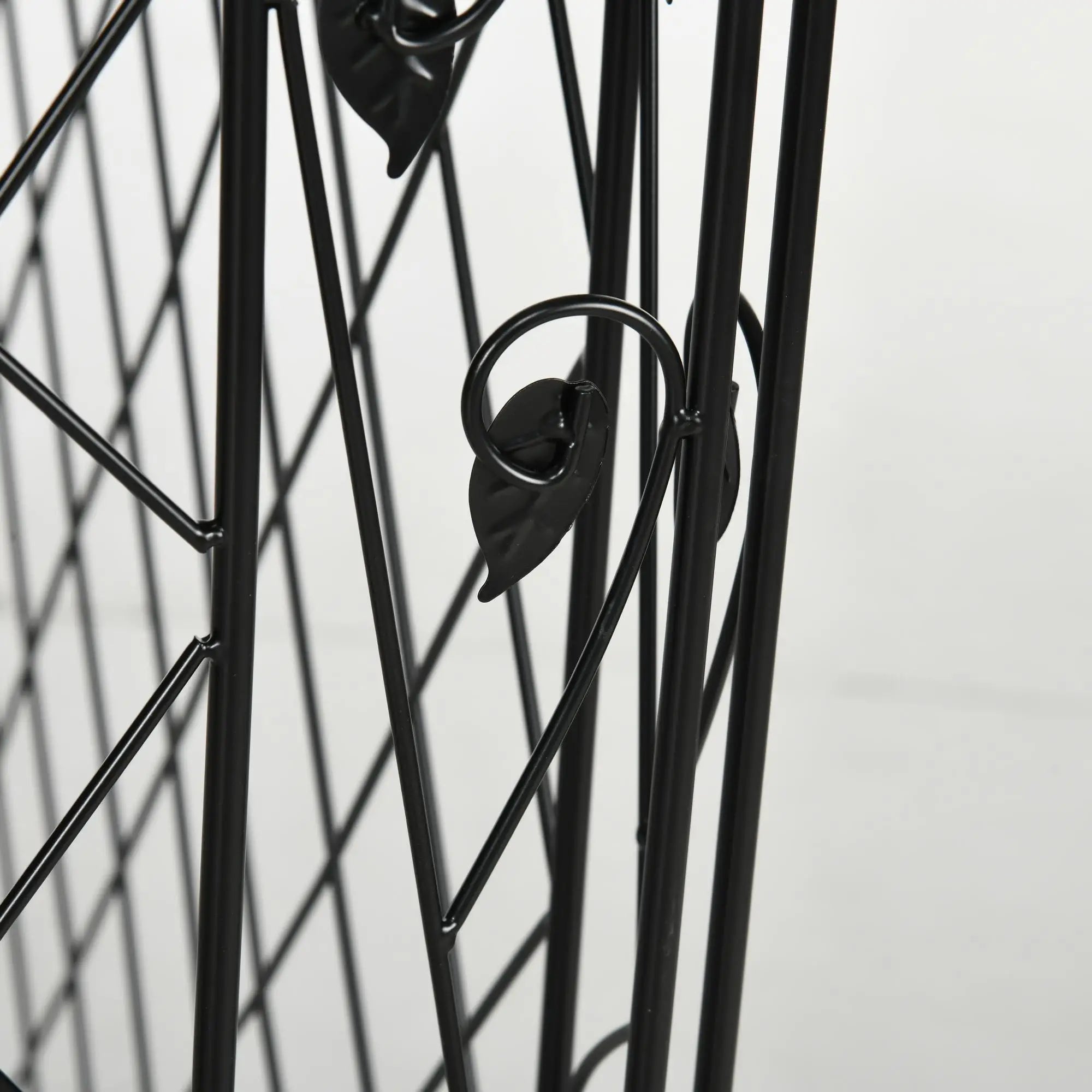 Metal Garden Fence Panels, Animal Barrier, Border Edging, 4 Pack, Wavey Vines Garden Fences at Gallery Canada
