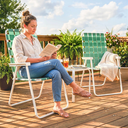 Set Of 2 Folding Patio Chairs, Portable With Armrests, Green Patio Chairs Green, White at Gallery Canada