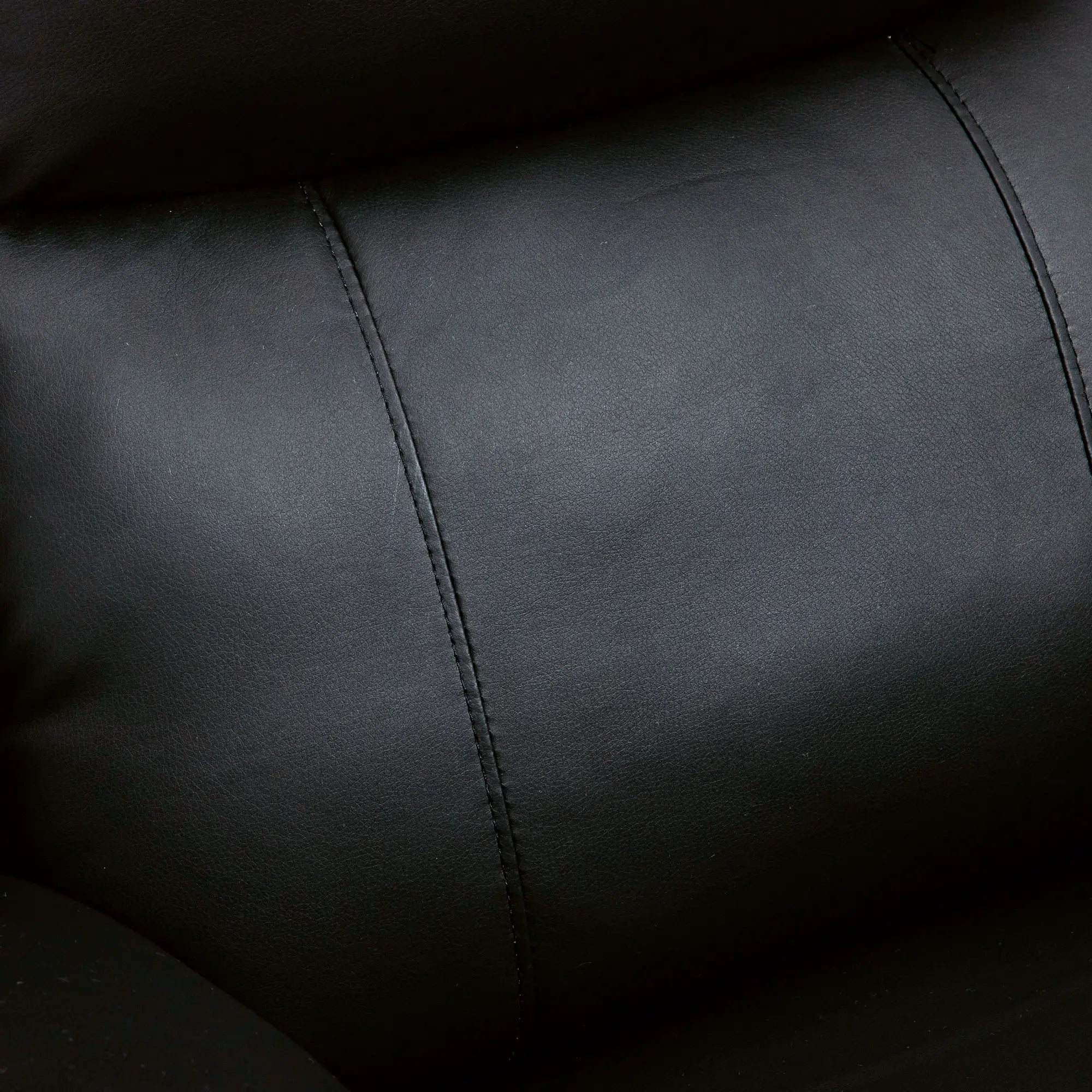 PU Leather Reclining Chair, Recliner Chair for Living Room with Footrest and 2 Side Pockets, Black Single Sofas at Gallery Canada