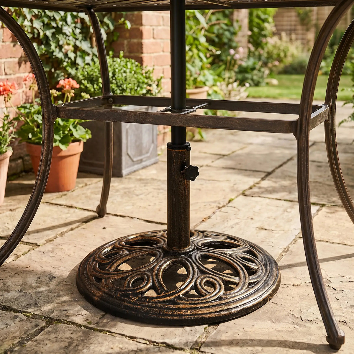 Round Cast Iron Umbrella Base Stand, Outdoor, Fit Dia. 1.5", 2" Pole, Bronze Umbrella Bases at Gallery Canada