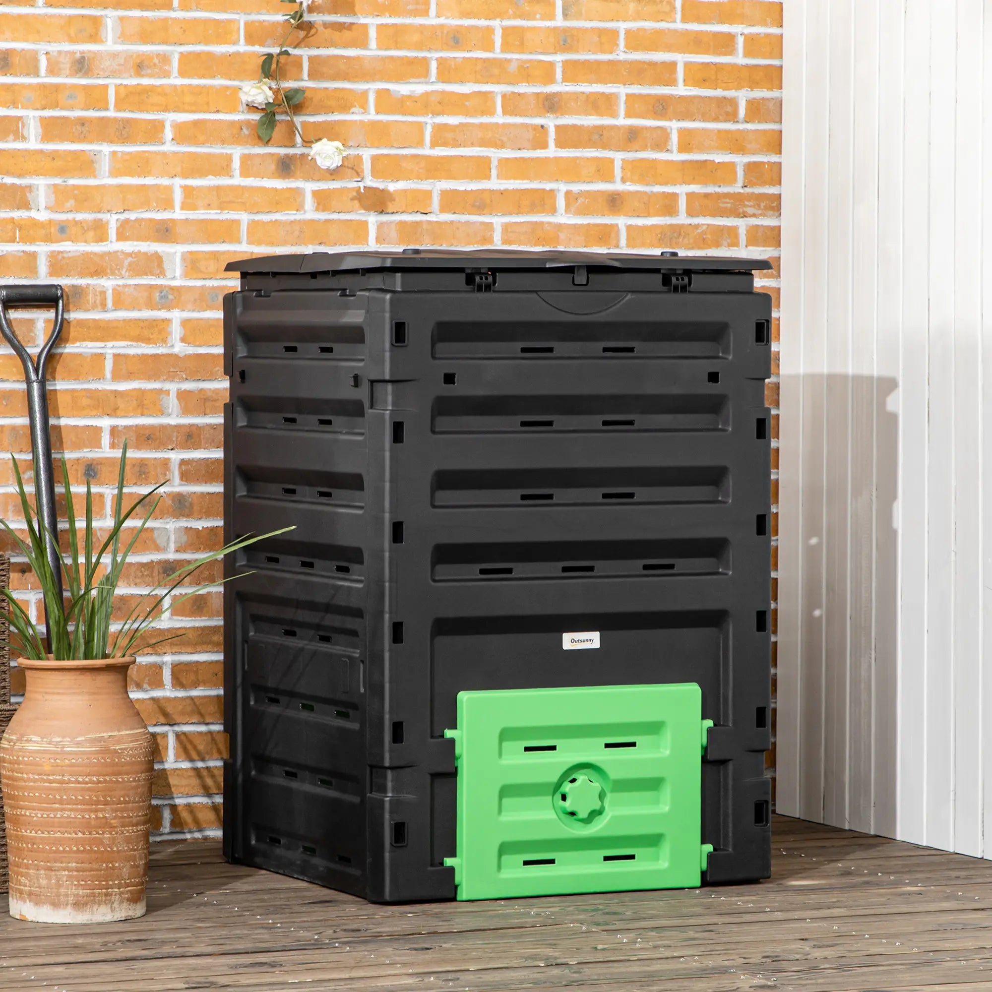 Garden Composter, 120 Gallon (450L), 80 Vents, 2 Sliding Doors, Black Outdoor Compost Bin at Gallery Canada