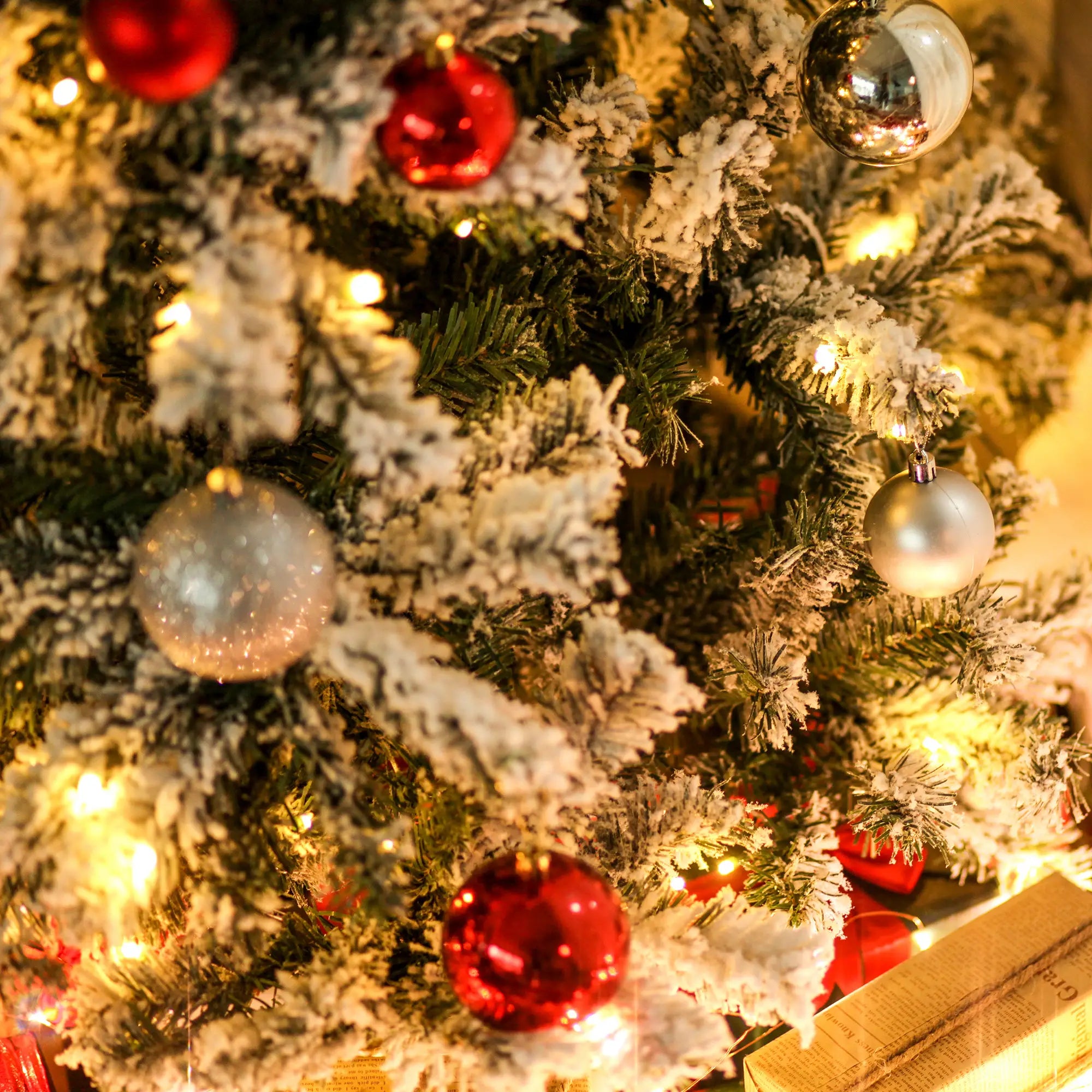 6ft Snow Flocked Artificial Christmas Tree, 250 LED Lights, 928 Branches Flocked Christmas Trees at Gallery Canada