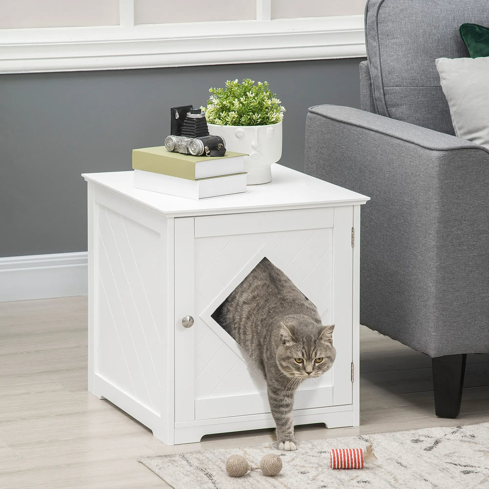 Cat Litter Box Enclosure End Table, Indoor Washroom with Magnetic Door, White Cat Litter Box Enclosures at Gallery Canada