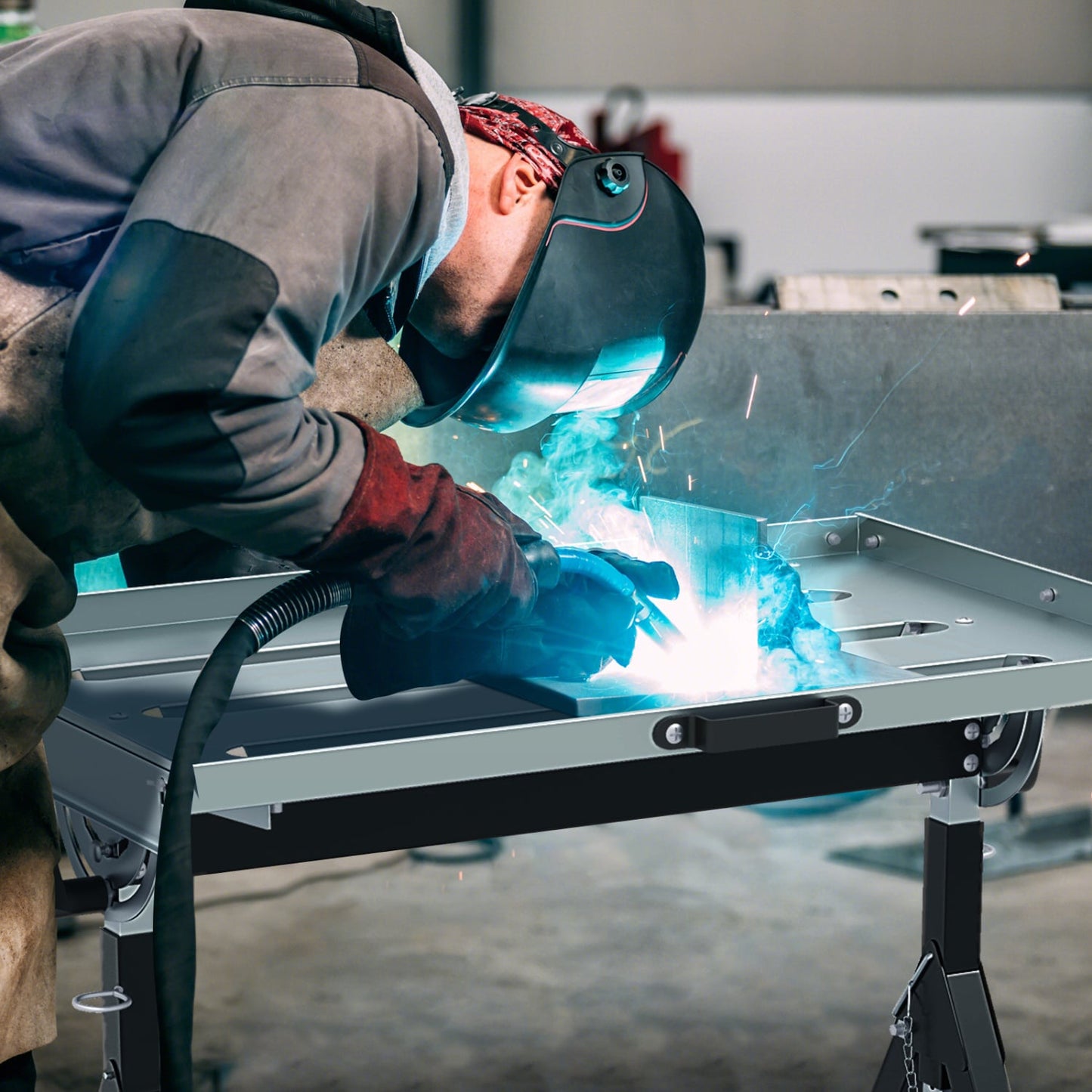 Folding Welding Table With 2 Fixed Wheels, 4-Level Height, Black Garages at Gallery Canada