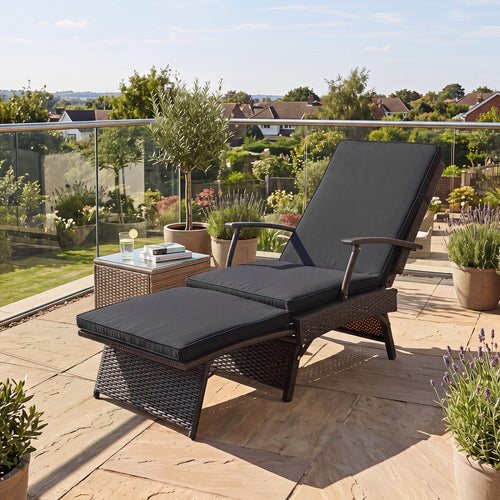 Folding Wicker Chaise Lounge With Ottoman, 11-Level Backrest, Black