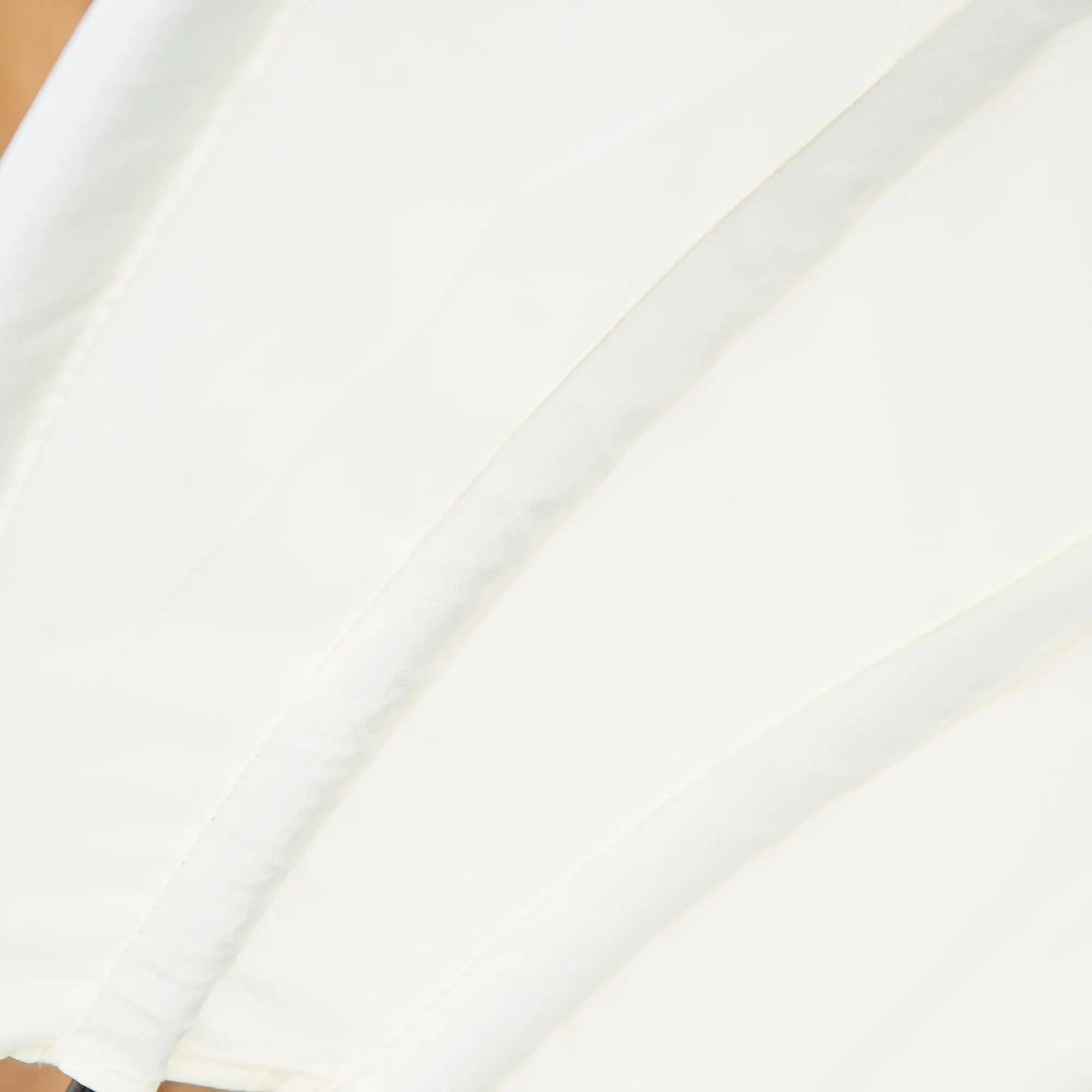 4-Piece PE Wicker Round Daybed, Outdoor Rattan Lounge Set, Cream Daybeds at Gallery Canada