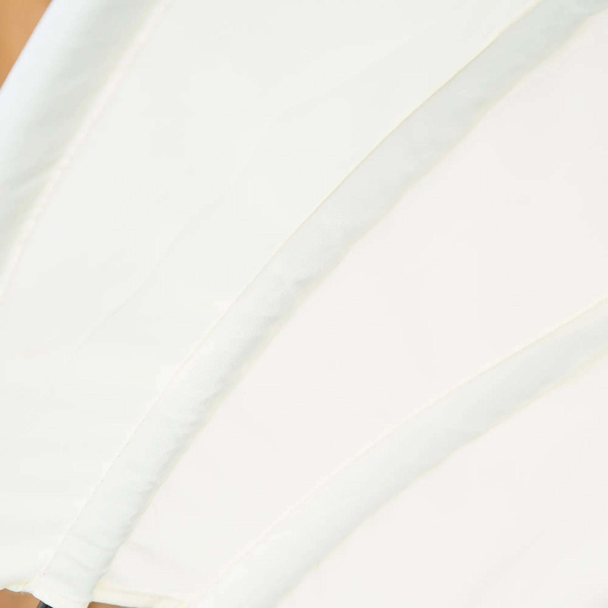 4-Piece PE Wicker Round Daybed, Outdoor Rattan Lounge Set, Cream Daybeds at Gallery Canada