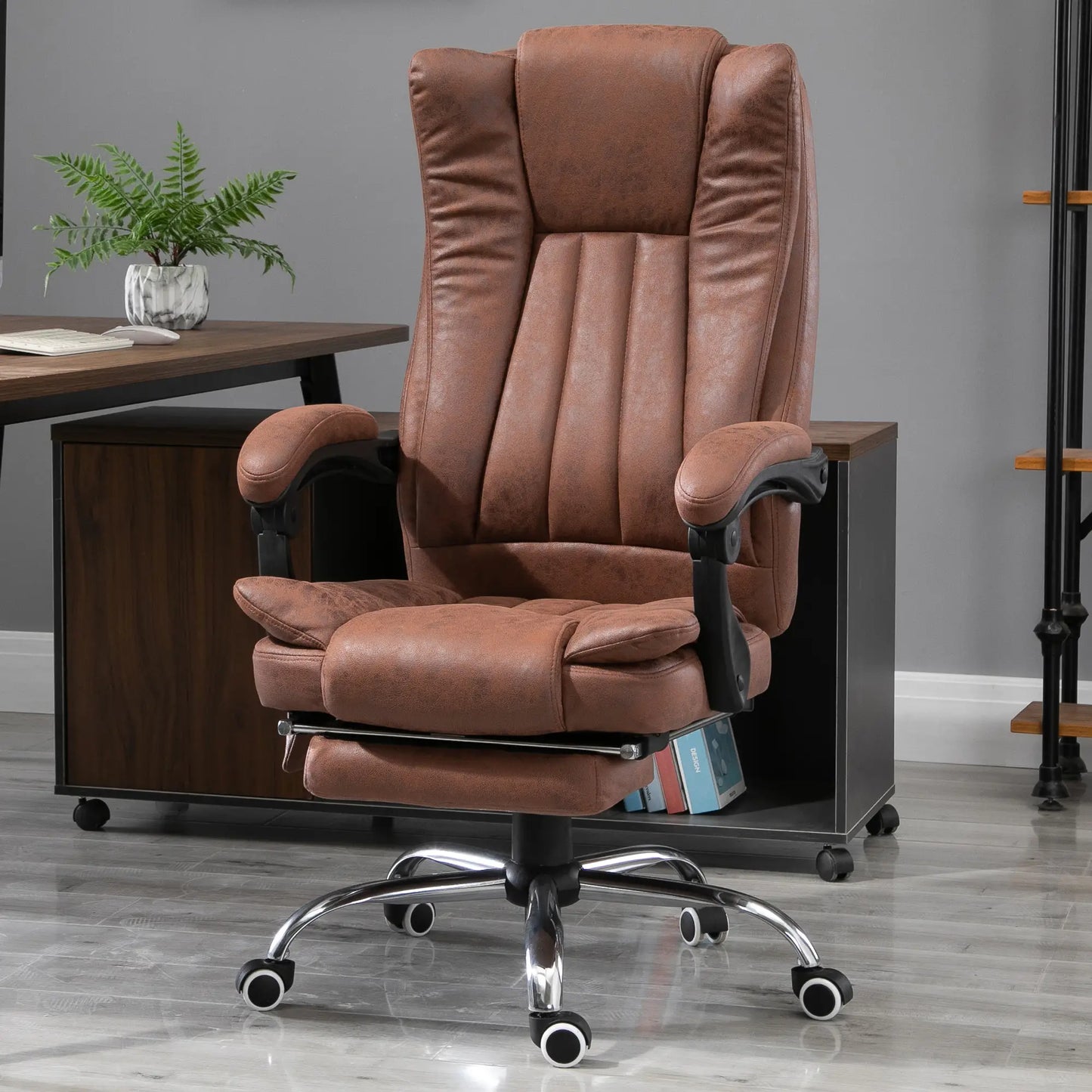 Office Chair, Vibration Massage Recliner, Retractable Footrest, Brown Massage Chairs at Gallery Canada