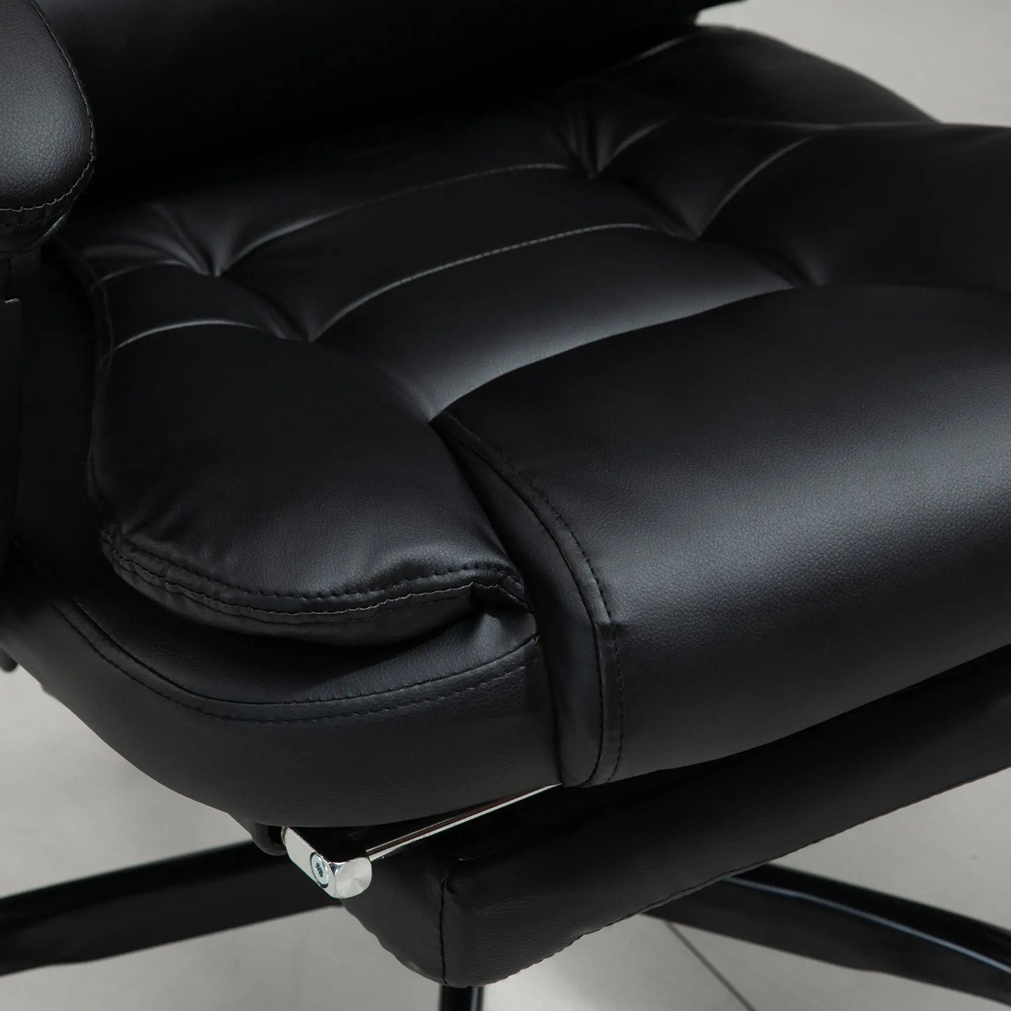 7-Point Vibrating Massage Chair, Reclining Office Chair, Footrest, Black Massage Chairs at Gallery Canada