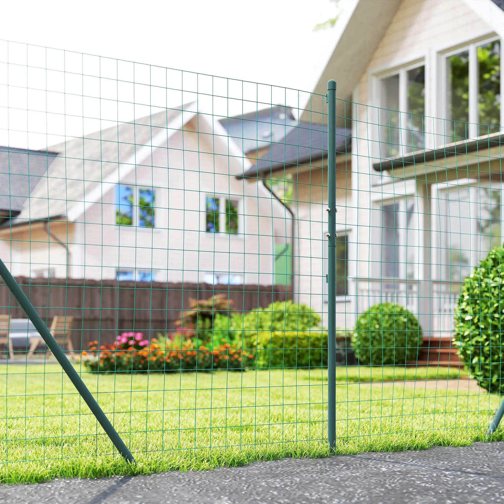Garden Fence Barrier, Welded Fence Roll, Green Plastic-Coated Steel, Green Garden Fences at Gallery Canada