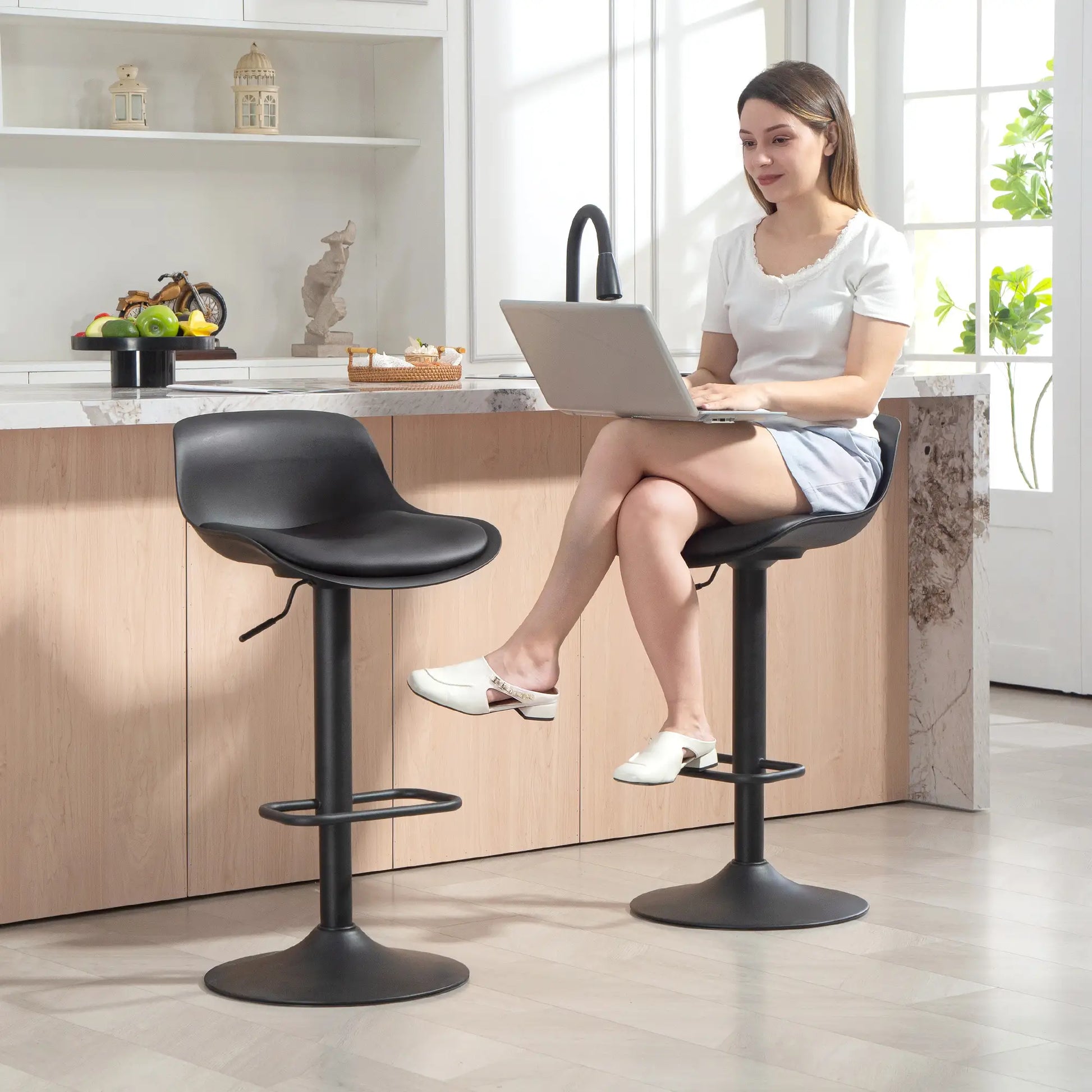 Counter Height Bar Stools Set of 2, Adjustable Swivel PU Leather Seat, Black Bar Stools at Gallery Canada