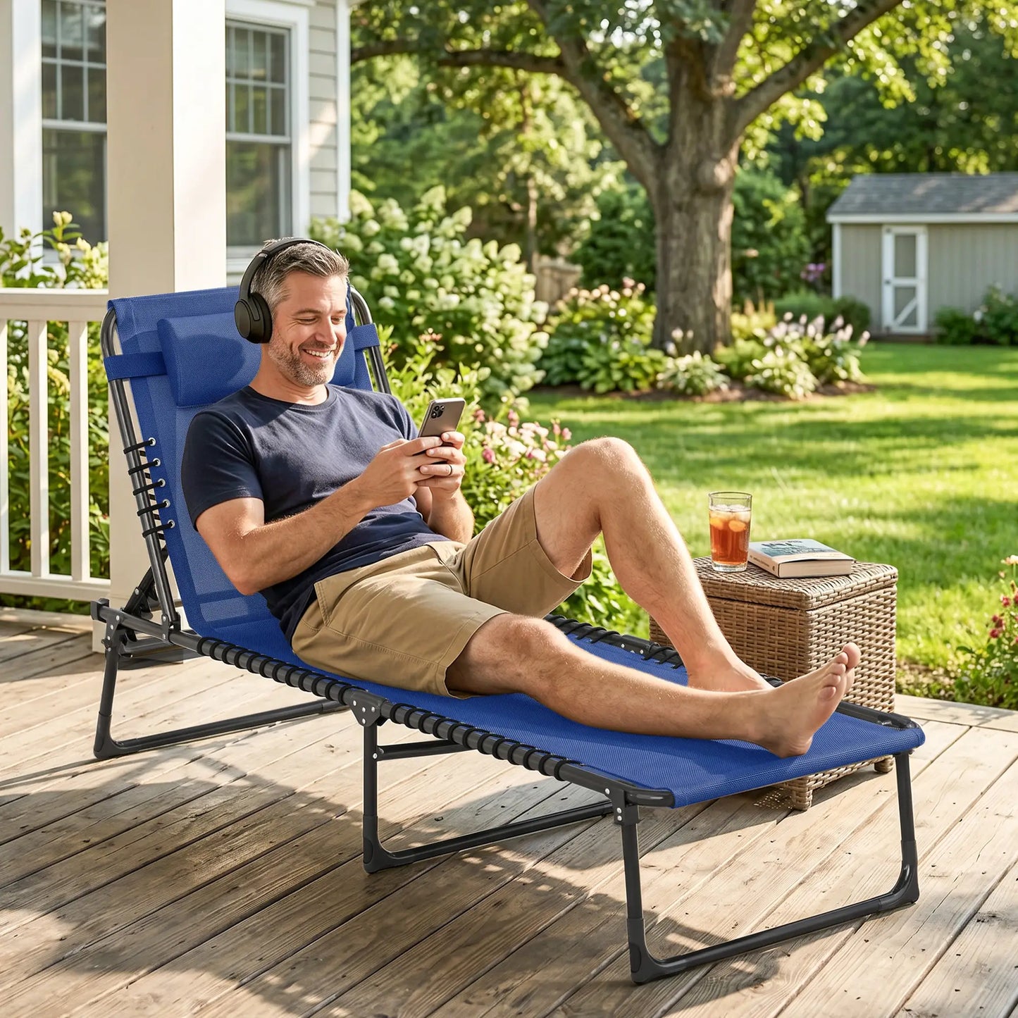 Outdoor Folding Lounge Chair, 4-Level Adjustable, Navy Blue Lounger Chairs at Gallery Canada