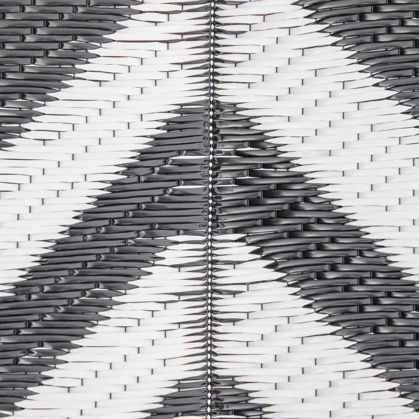 Reversible Outdoor RV Rug, Patio Floor Mat, 6' x 9', Black & White Outdoor Reversible Rugs at Gallery Canada