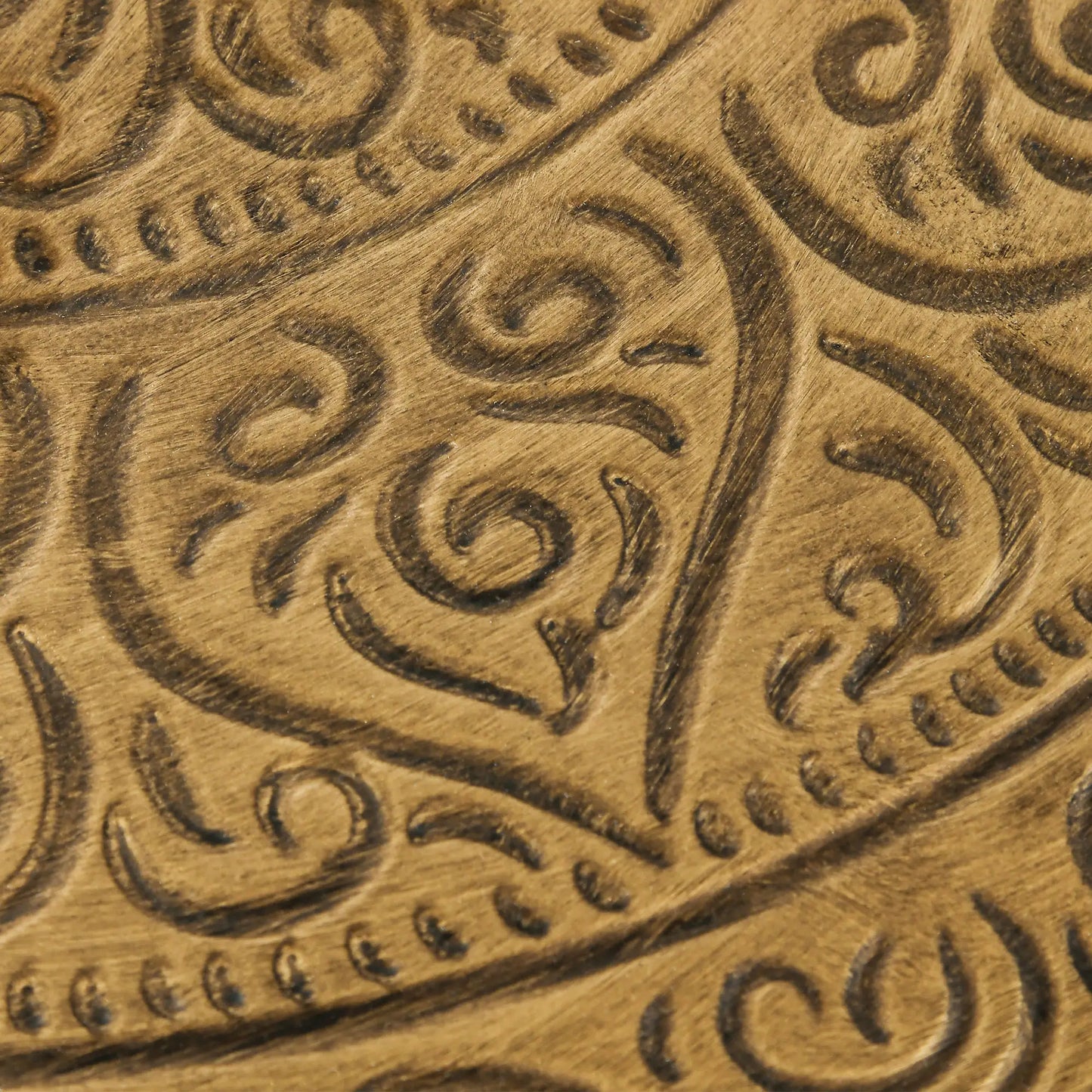 Vintage Coffee Table, 24" Round, Hammered Tray Top, Metal Frame, Gold Coffee Tables at Gallery Canada