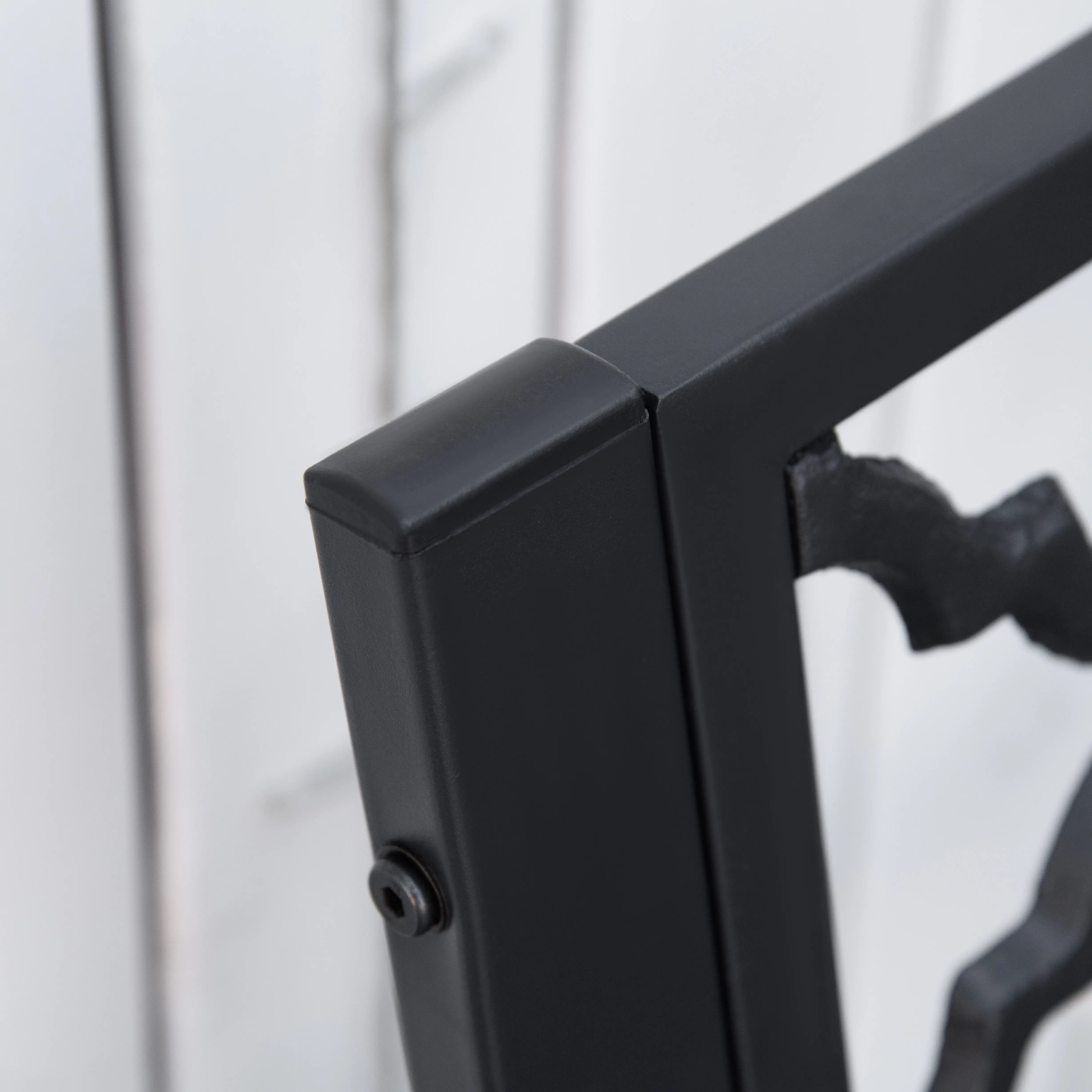 2-Seater Steel Garden Bench, Antique Outdoor Loveseat, Black Outdoor Benches at Gallery Canada