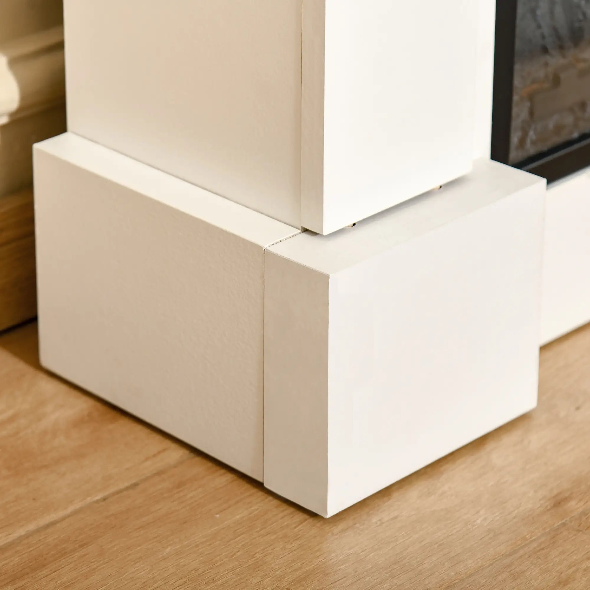 Electric Fireplace With Mantel, 35 Inch, White Electric Fireplaces at Gallery Canada