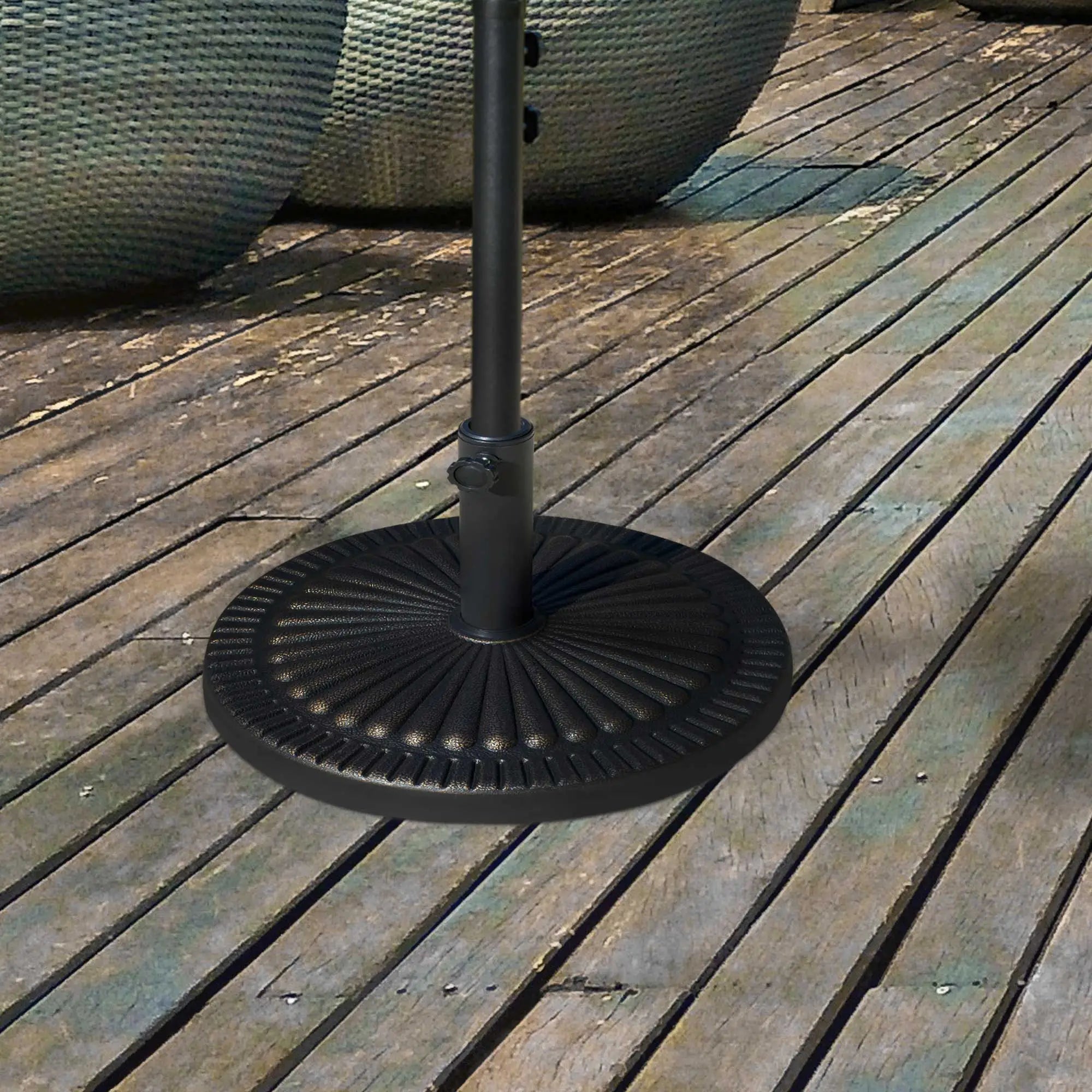 Round Umbrella Base, 31.5 Lbs Resin Stand, Φ19.1, Bronze Umbrella Bases at Gallery Canada