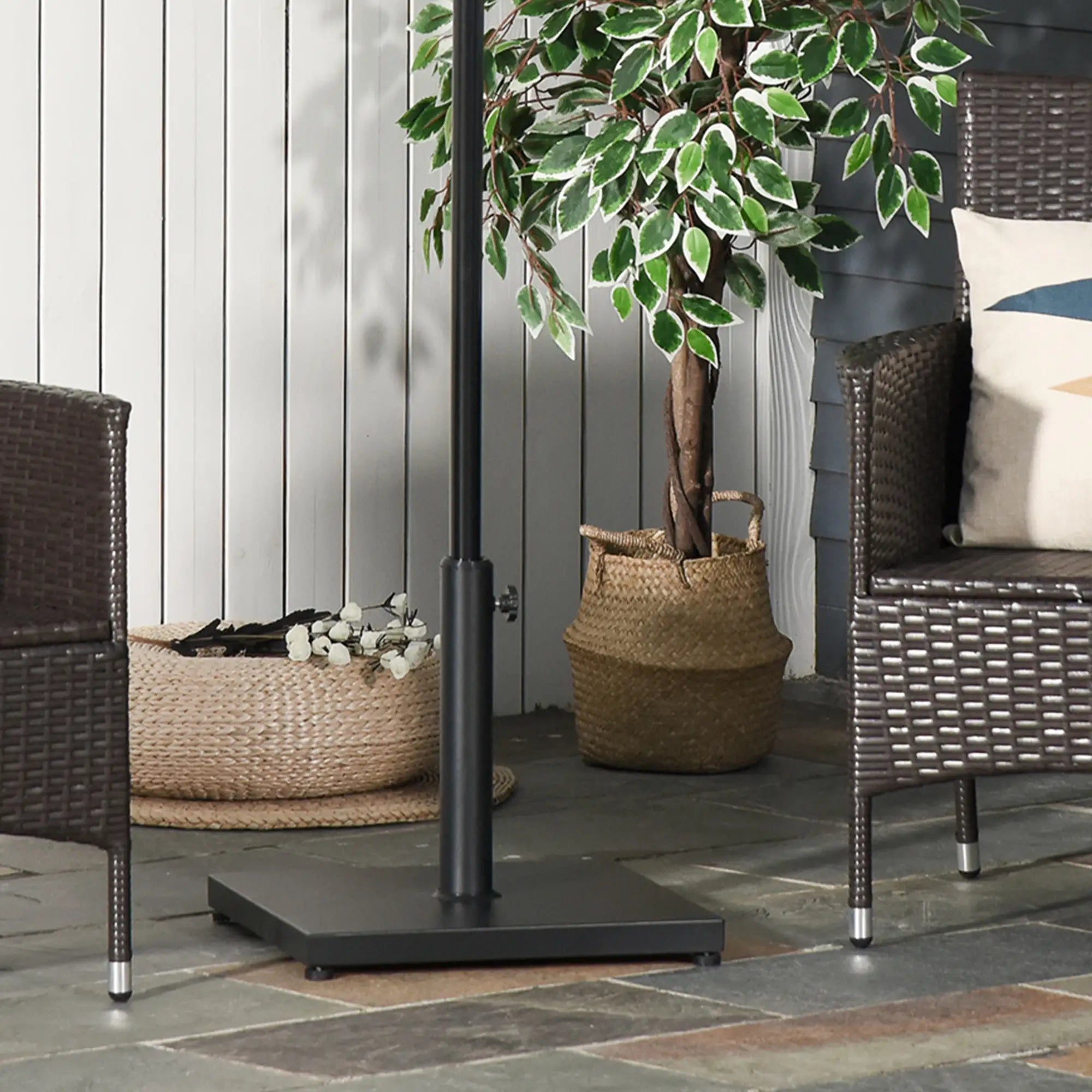 40 lbs Steel Square Parasol Stand Base, Adjustable Knob, Black Umbrella Bases at Gallery Canada