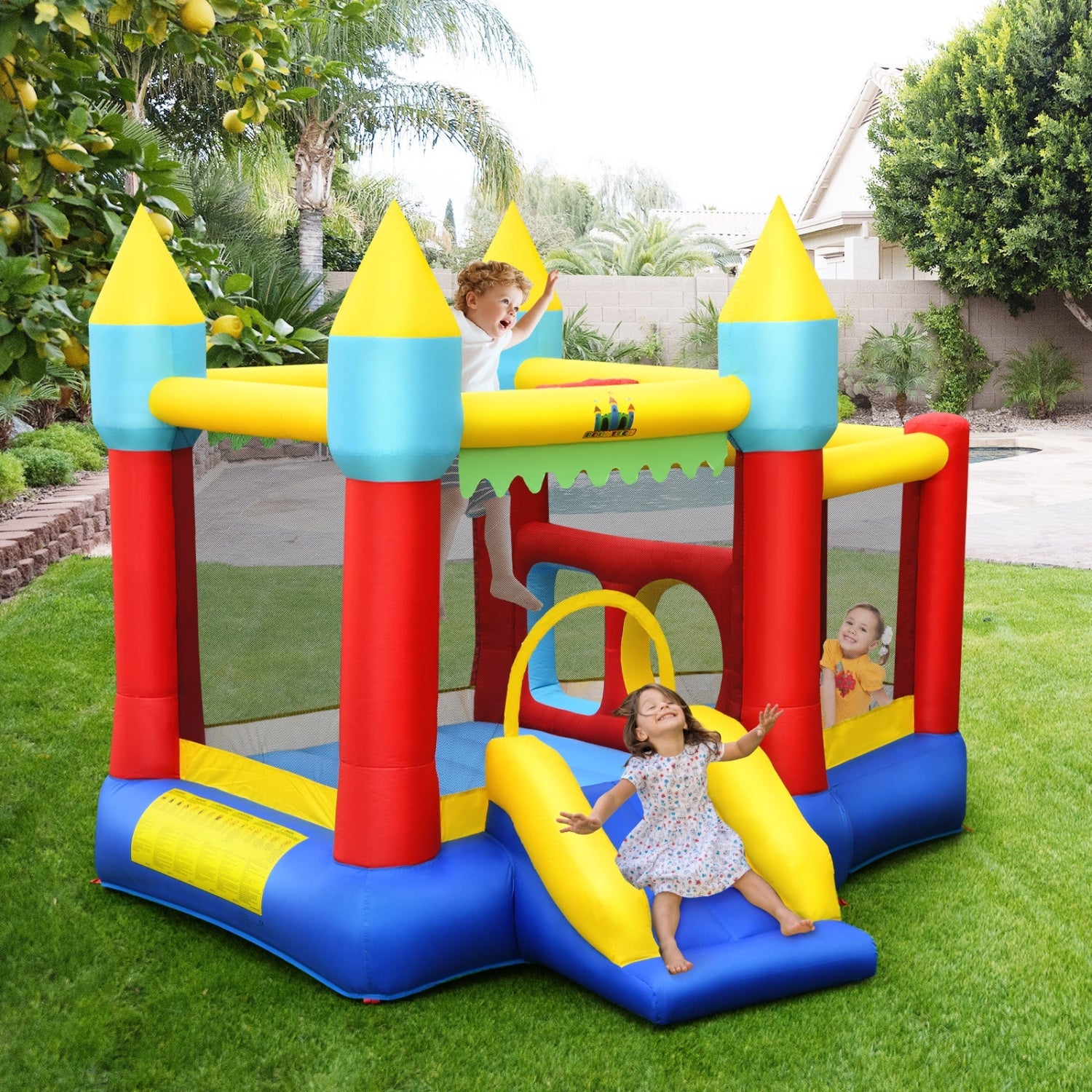 Kid's Inflatable Bouncer, Jumping Area, 480W Blower Bounce House at Gallery Canada