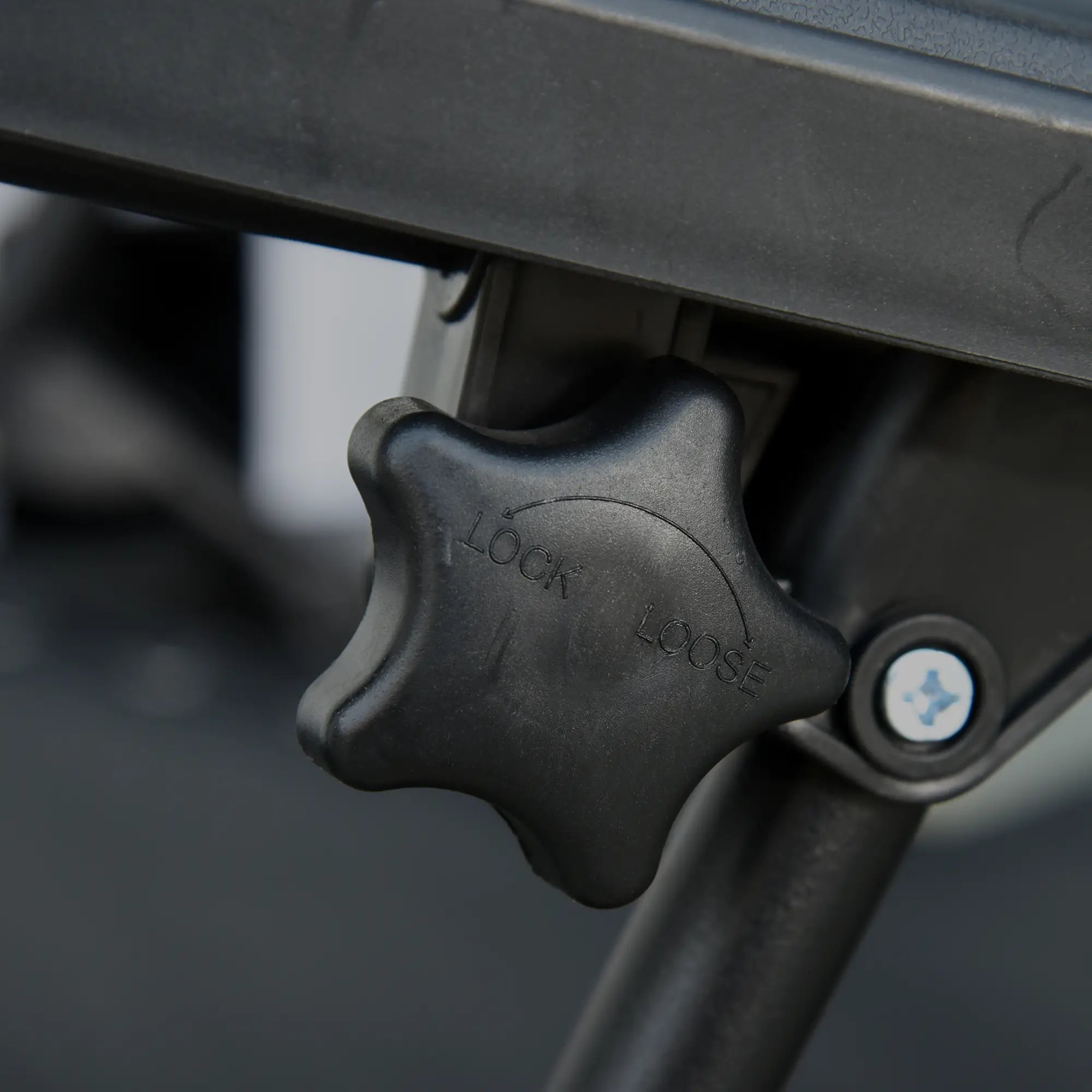 Zero Gravity Reclining Lounger Chair, Canopy Shade, Side Tray, Cupholder, Black Lounger Chairs at Gallery Canada