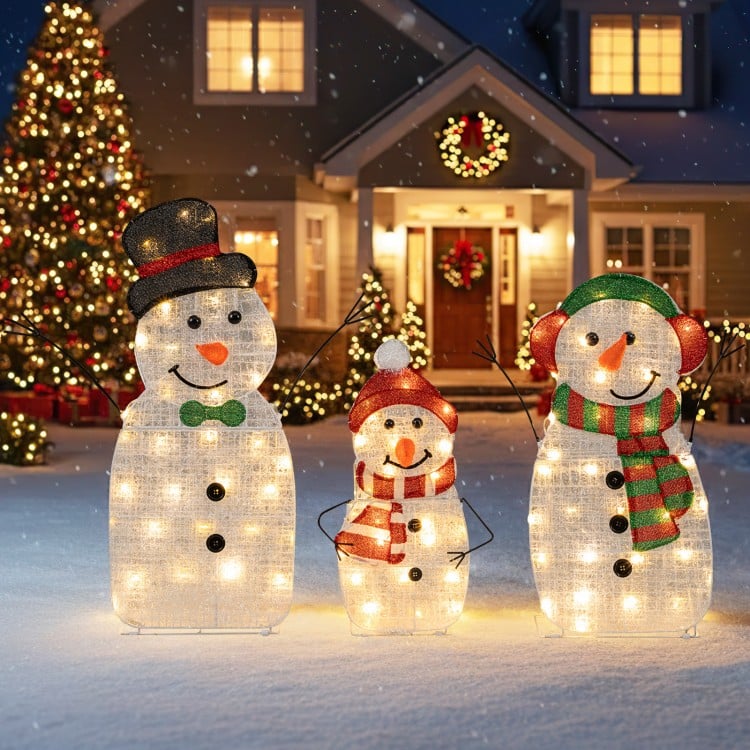 Lighted Snowman Family Christmas Decoration 3-Piece Pre-Lit 2D Snowman Set, Multicolor Christmas Decor & Accessories at Gallery Canada