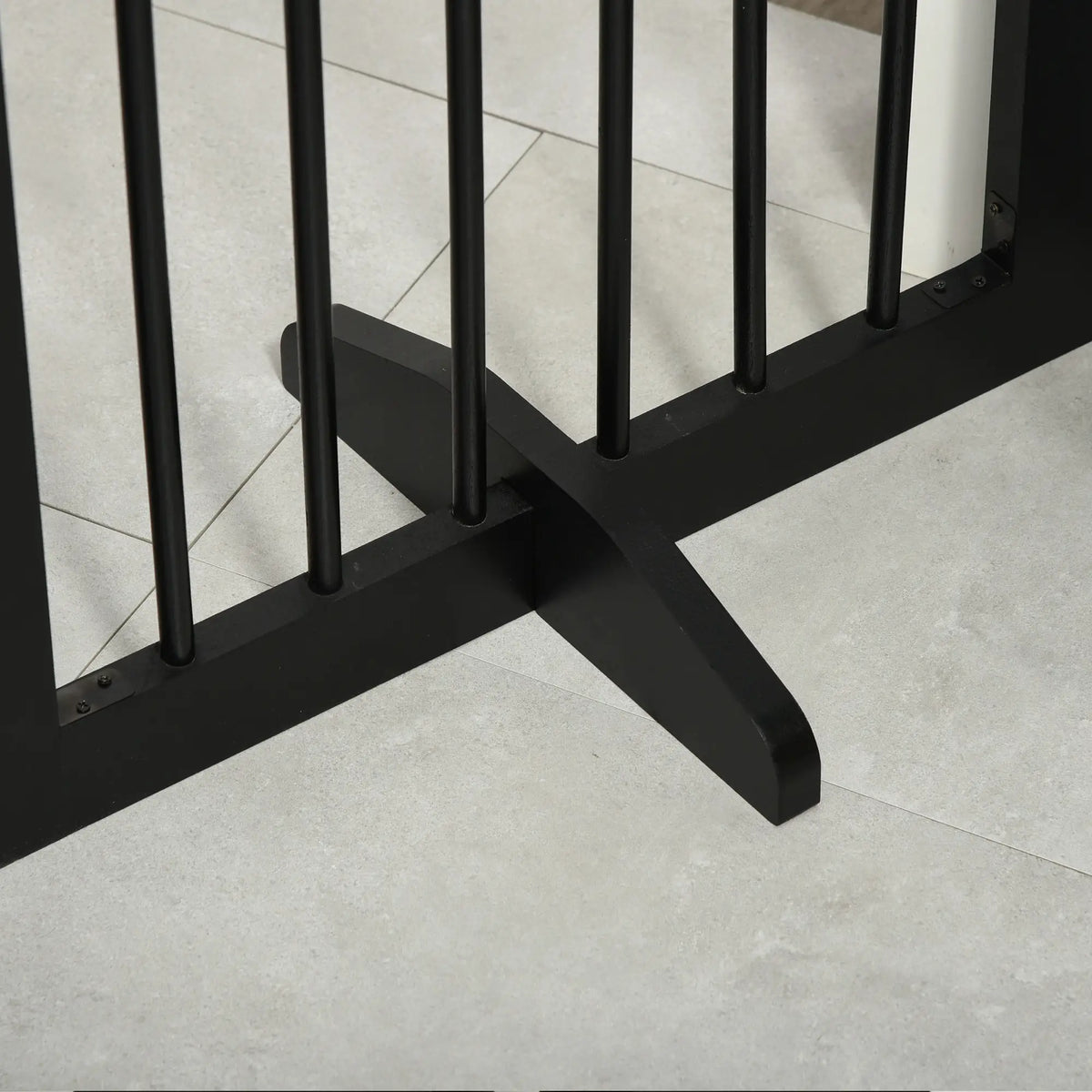 24"H Foldable Dog Gate, 3 Panels, Freestanding Pet Barrier, Black Houses, Kennels & Pens at Gallery Canada
