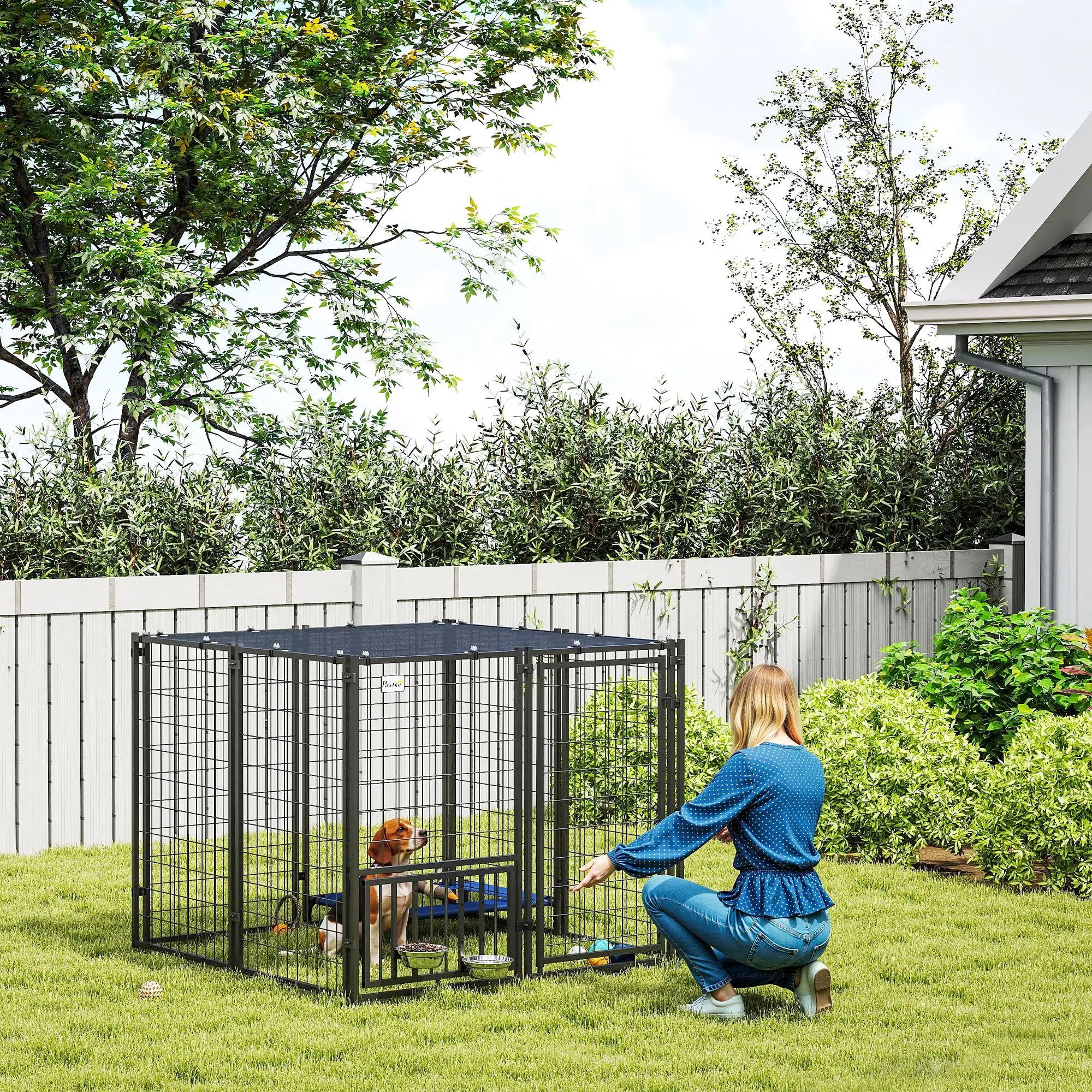 Outdoor Dog Run, Adjustable Rotatable Bowls, Sun-Shade Cover, 4.6' x 4.6' x 3.7' Houses, Kennels & Pens at Gallery Canada
