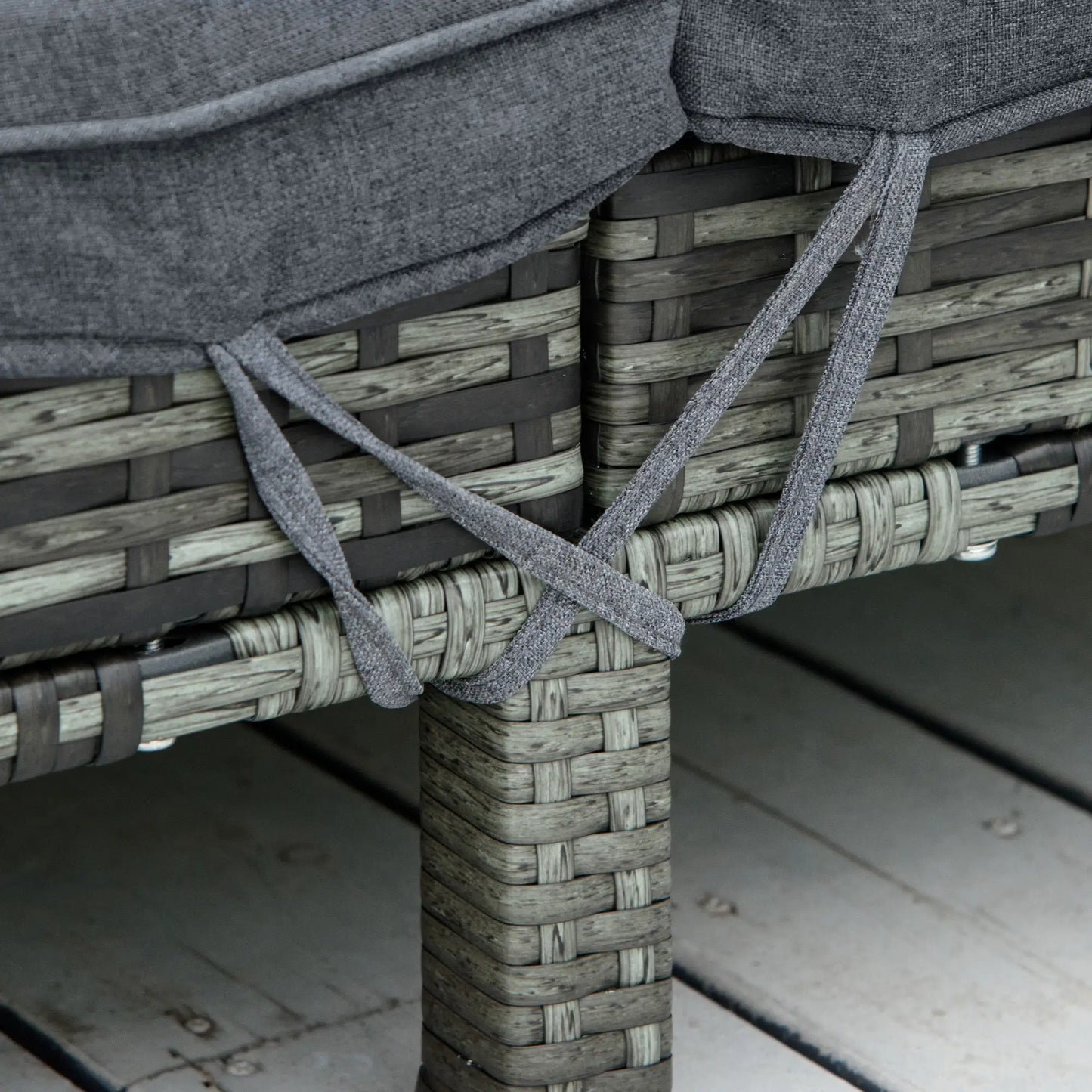 Wicker Double Chaise Lounge, Outdoor Recliner, Rattan Sunbed, Adjustable Backrest, Black, Grey Chaise Loungers at Gallery Canada