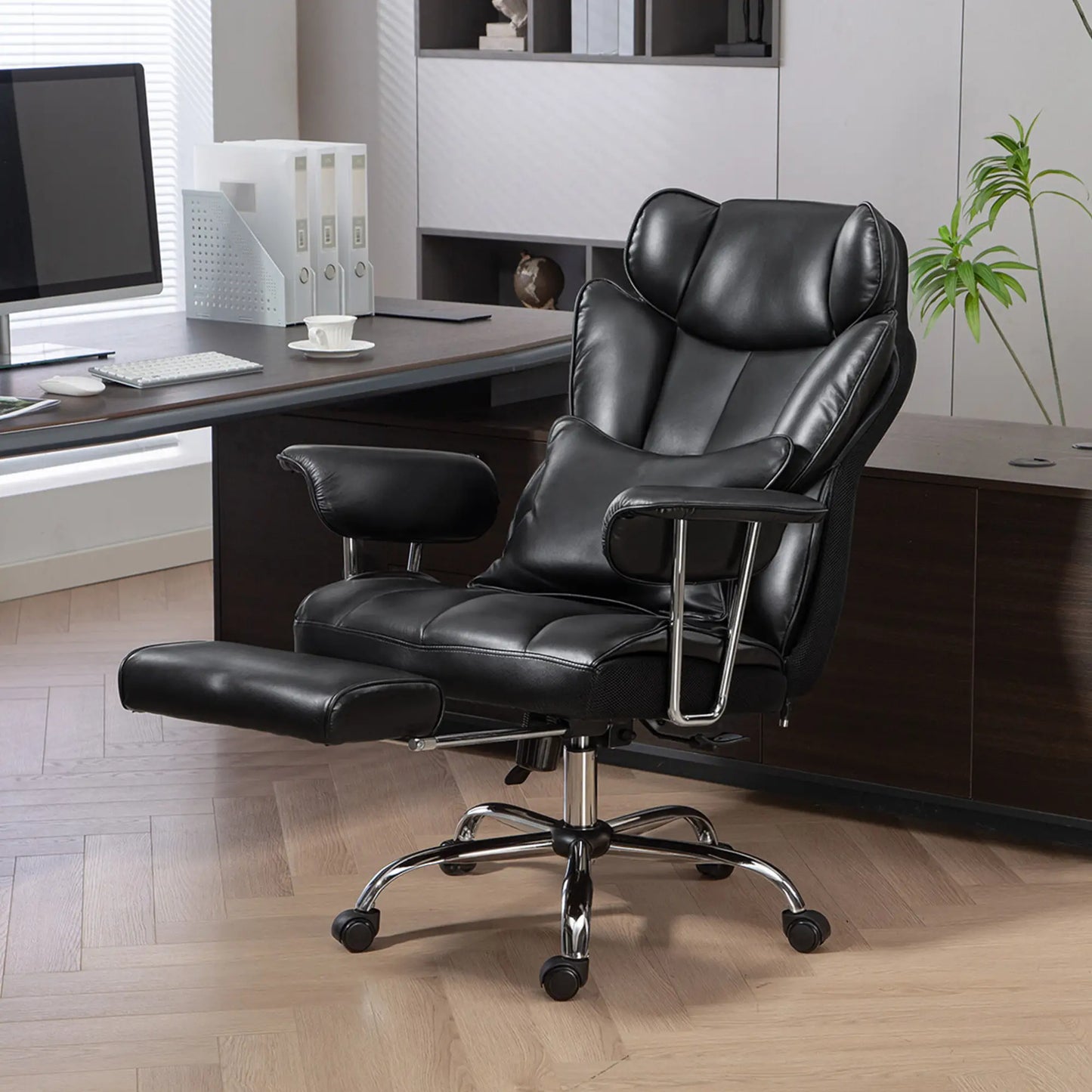 400LBS Massage Office Chair, 6-Point Vibration, Footrest, Lumbar Support, Black Massage Chairs at Gallery Canada
