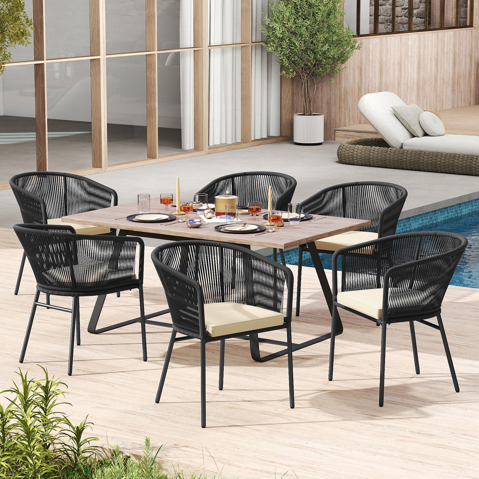 Patio Chairs Set of 4 with Seat Cushion and Curved Backrest for Patio, Black Patio Dining Chairs at Gallery Canada
