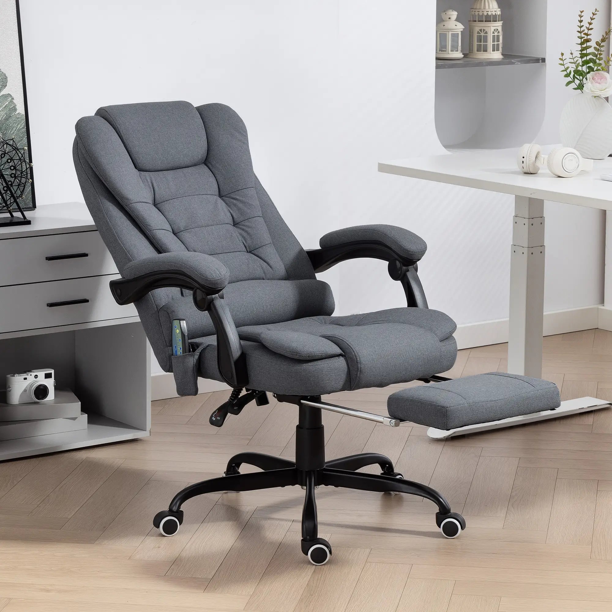 7-Point Vibrating Massage Chair, Reclining Office Chair with Footrest, Grey Massage Chairs at Gallery Canada