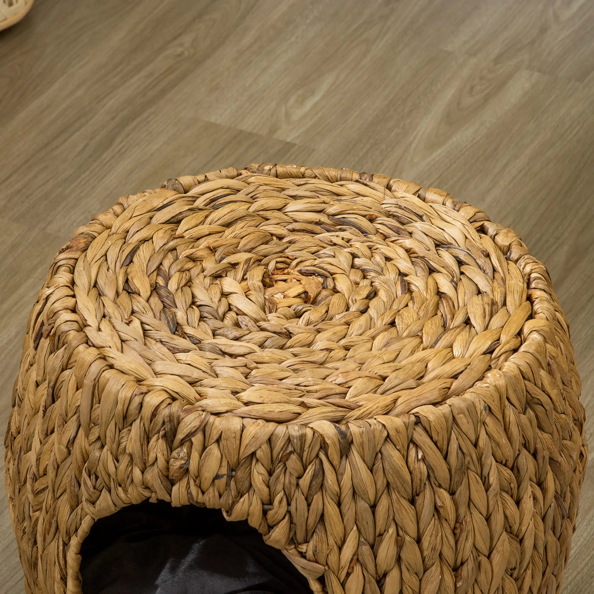 Wicker Cat Bed, Washable Cushion, Rattan Kitten Bed, Light Brown Cat Houses at Gallery Canada