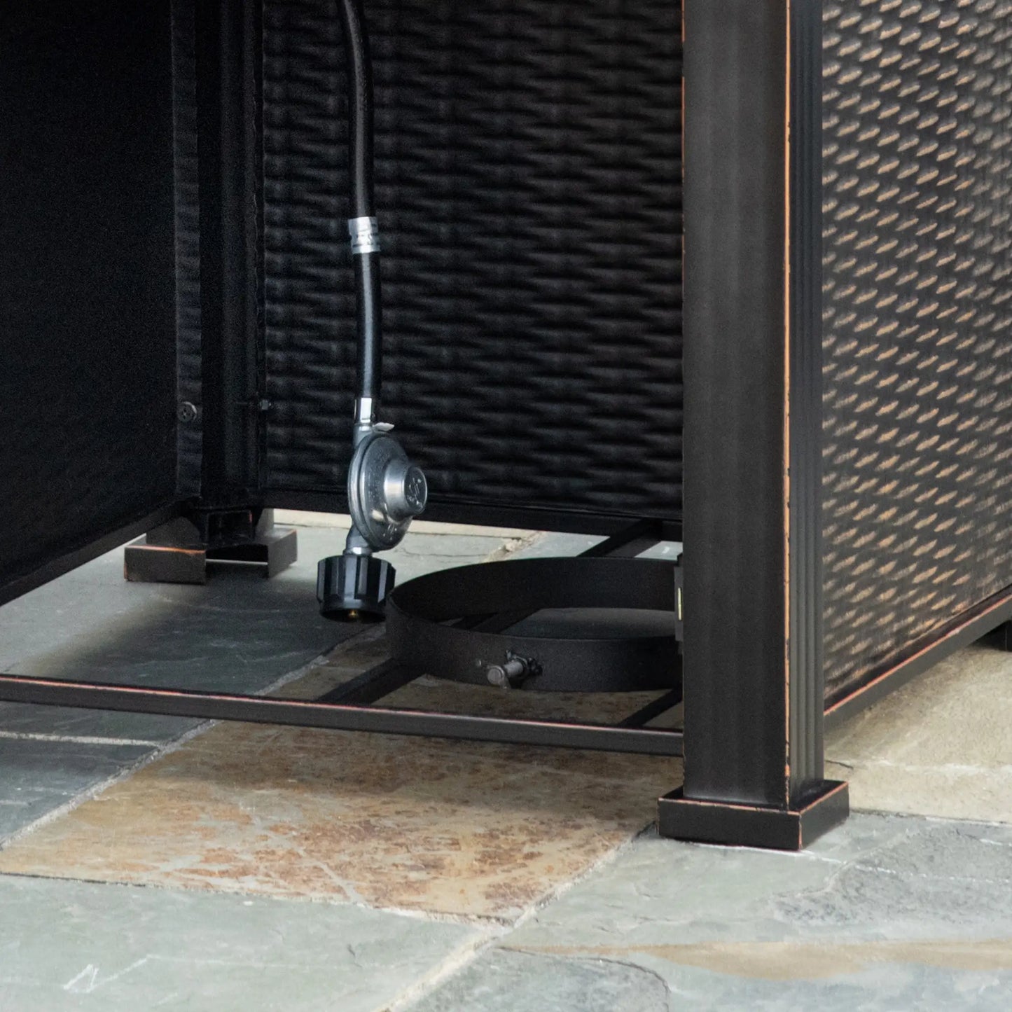 30 Inch Outdoor Gas Fire Pit Table, 50000 BTU, Auto Ignition, Lava Rocks, CSA Certified Fire Pits at Gallery Canada