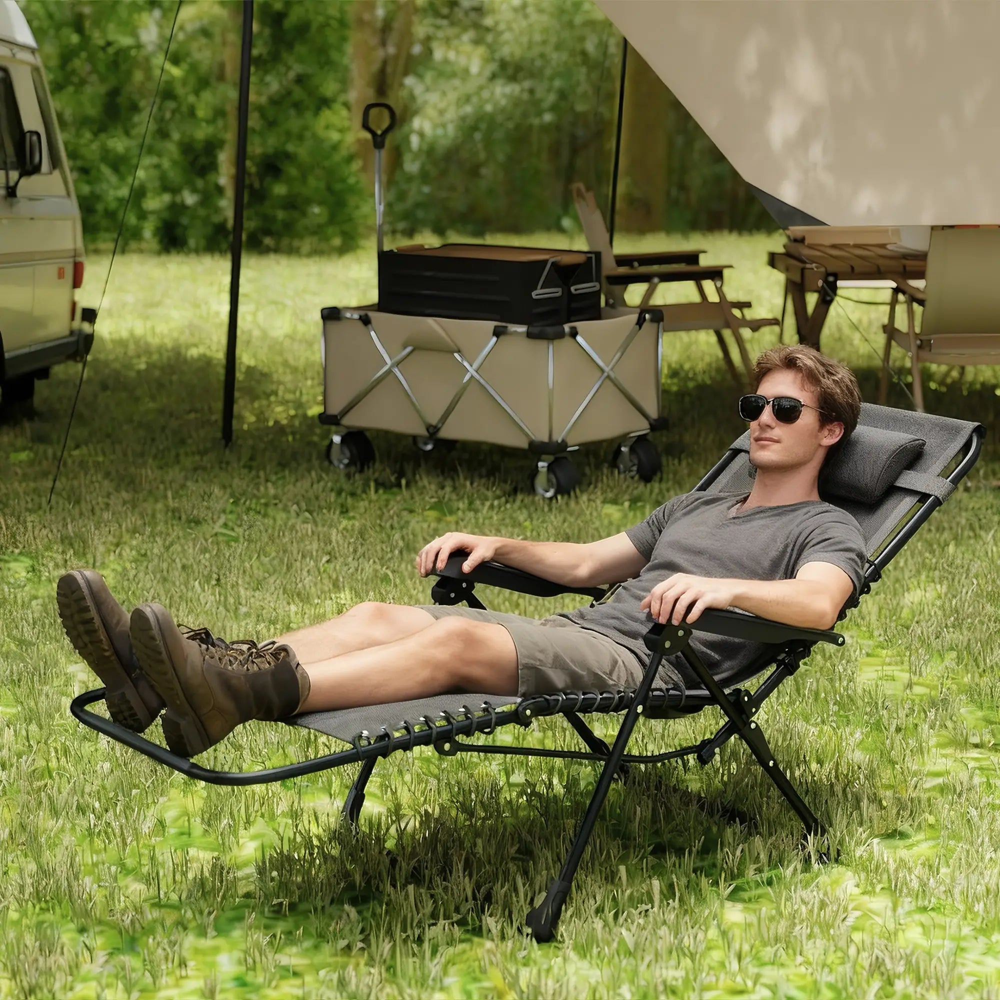 Folding Zero Gravity Chair, 5-Position Adjustable Outdoor Recliner, Black Lounger Chairs at Gallery Canada
