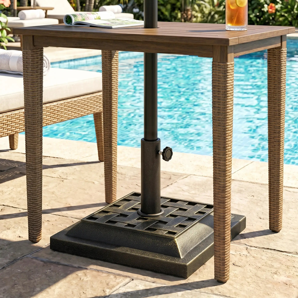 20 Lb Patio Umbrella Stand, Bronze Umbrella Bases at Gallery Canada