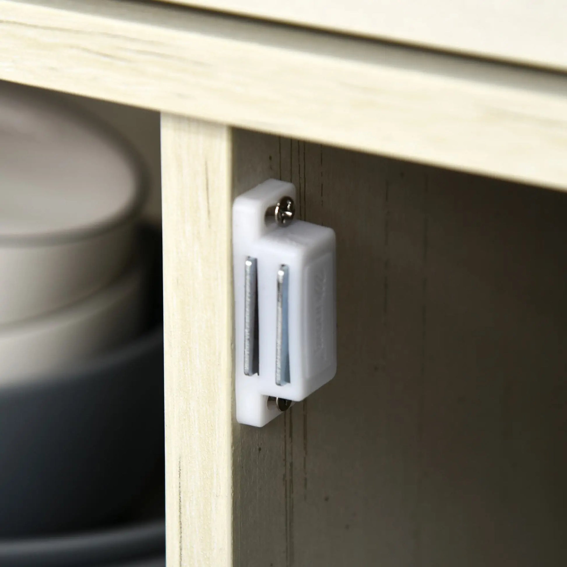 Rustic Barn Door Cabinet, Farmhouse Buffet Sideboard, White Bar Cabinets at Gallery Canada