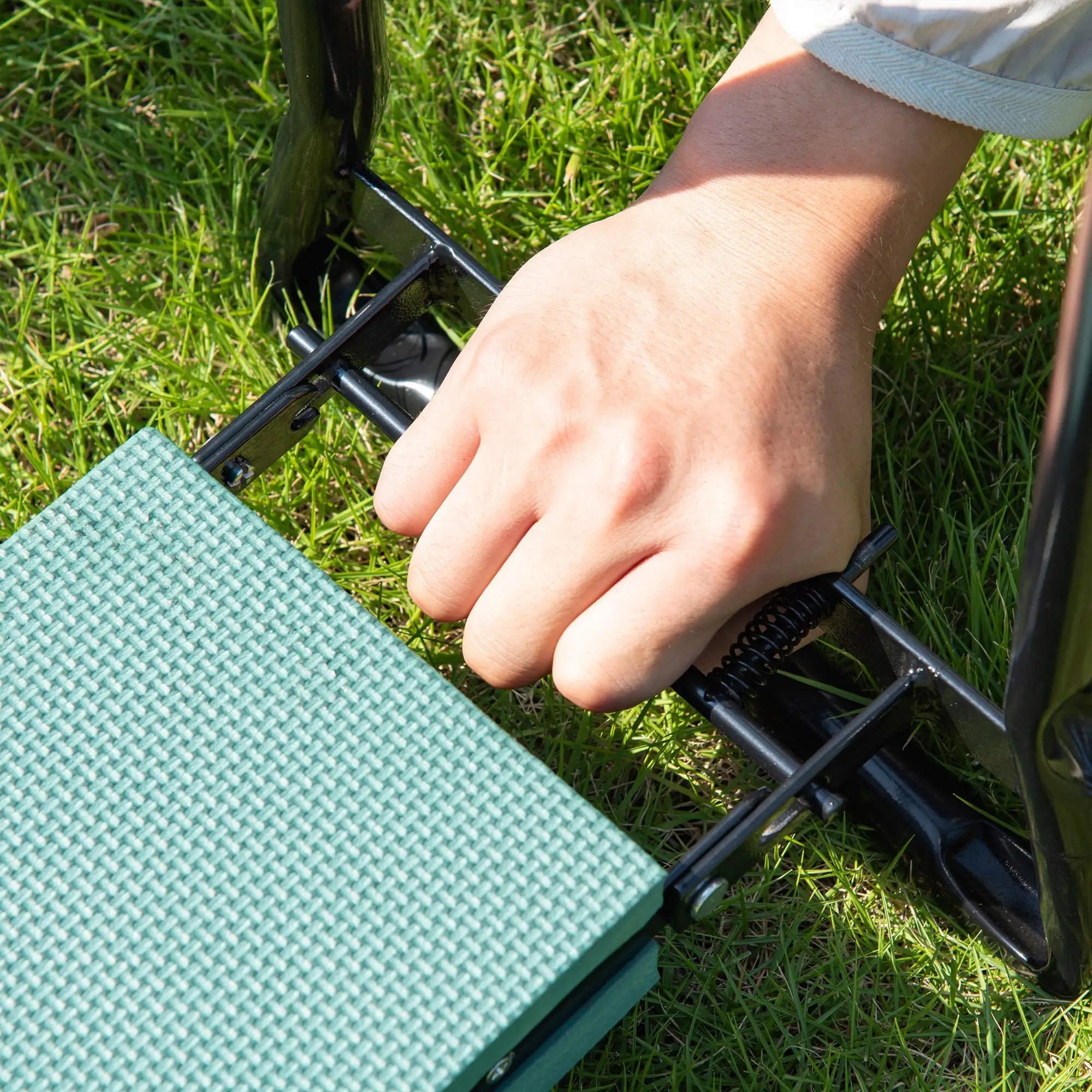 Garden Kneeler Seat Stool, Folding Gardening Chair with Thick Pad Garden Accessories at Gallery Canada