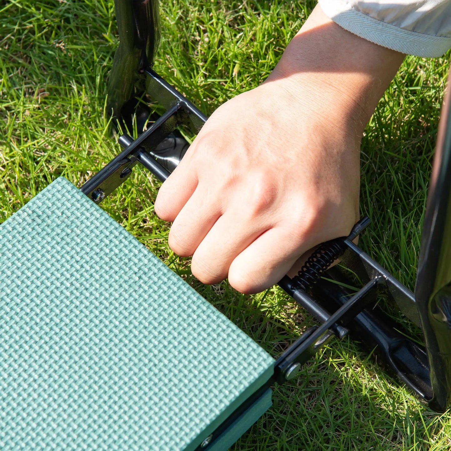 Garden Kneeler Seat Stool, Folding Gardening Chair with Thick Pad Garden Accessories at Gallery Canada