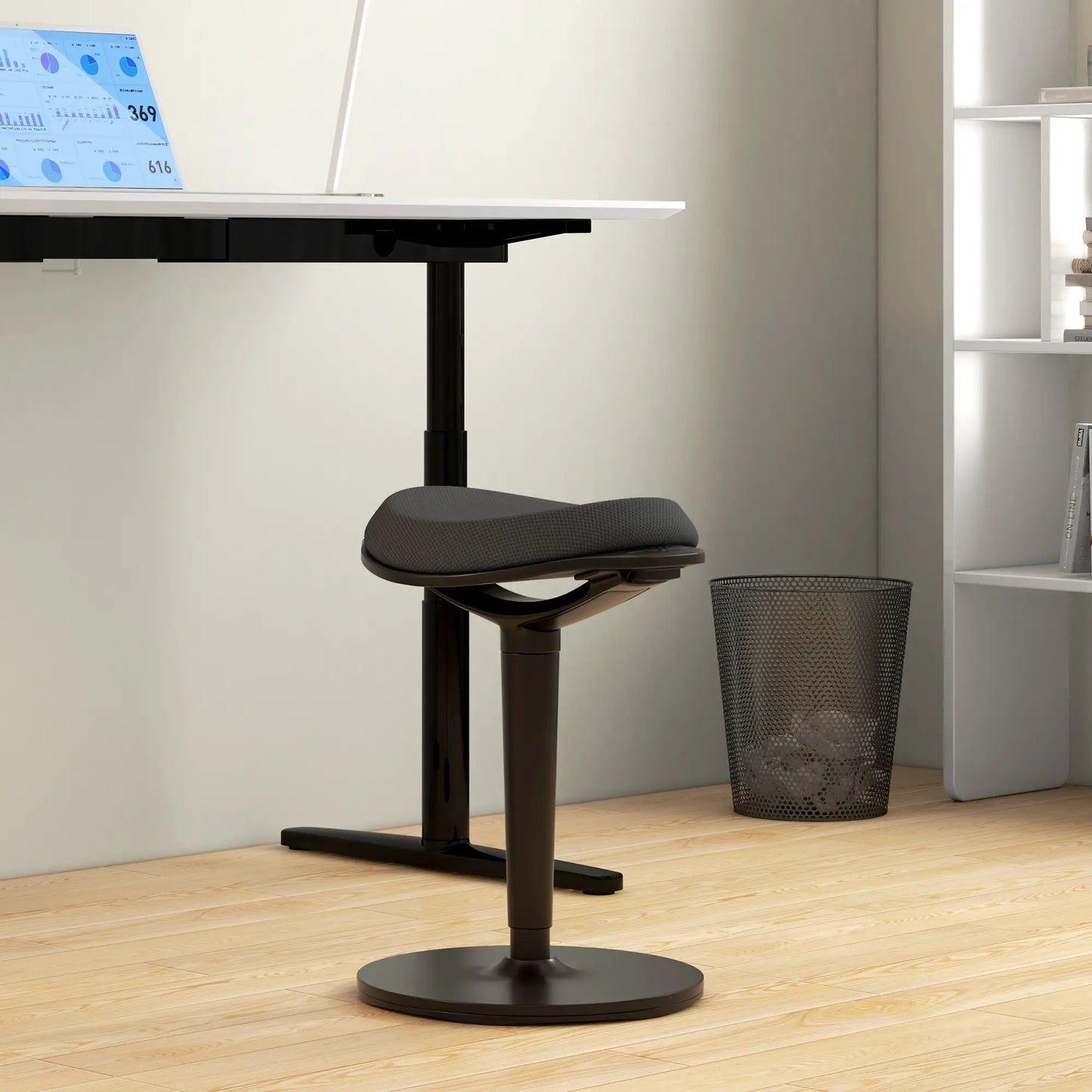 Standing Desk Stool, Ergonomic Wobble Chair, Adjustable Leaning Stool, Black Office Chairs at Gallery Canada