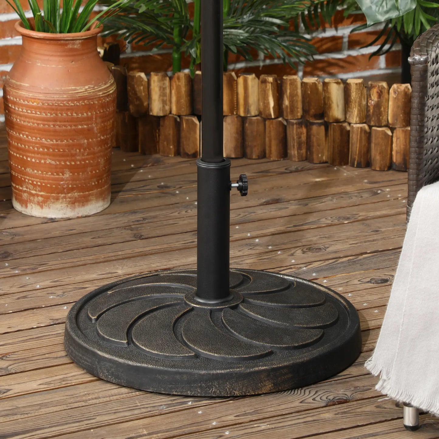 40 lb Heavy Duty Patio Umbrella Base, 21" Round, Bronze Umbrella Bases at Gallery Canada