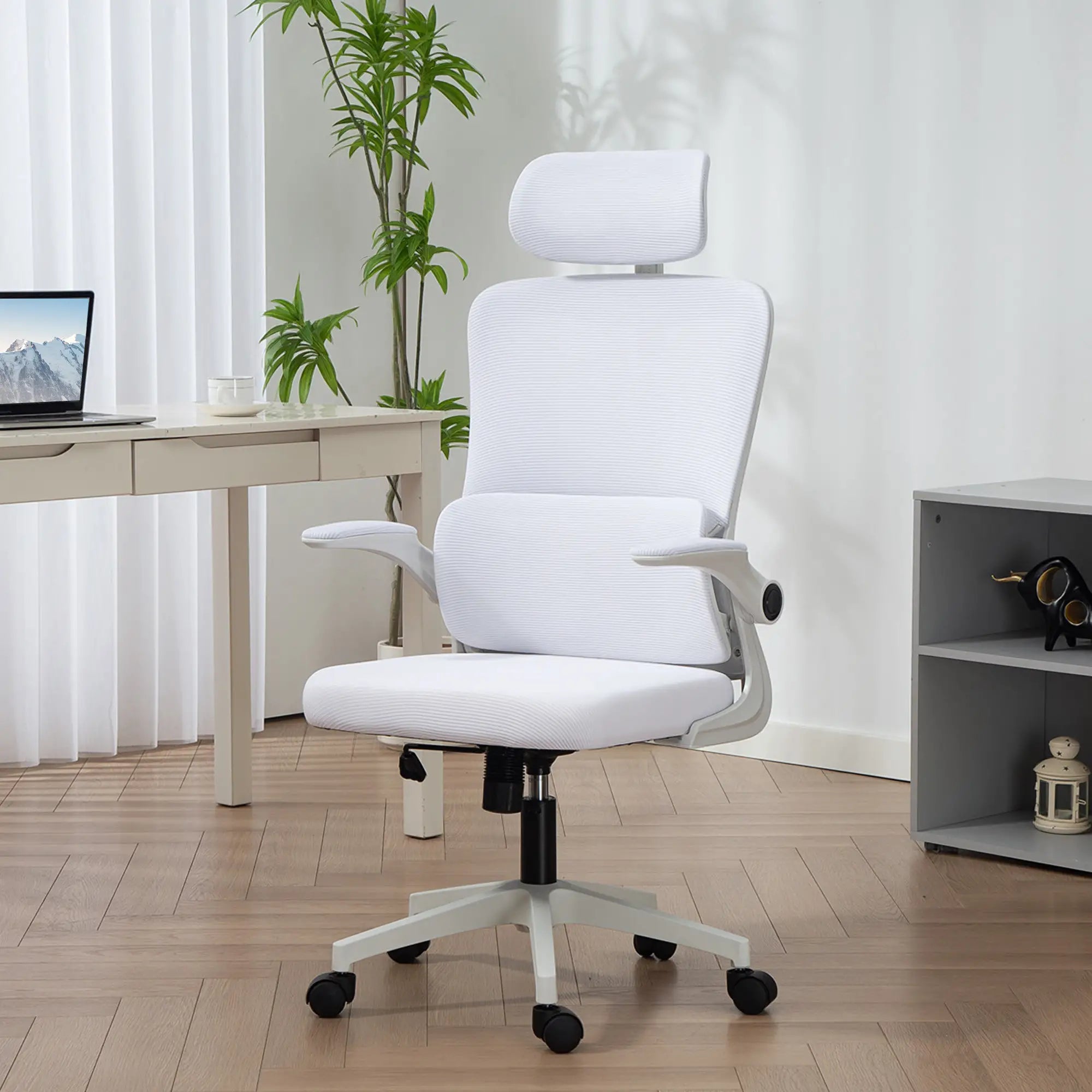 High Back Office Chair, Mesh Computer Chair, Adjustable Height, Cream White Office Chairs at Gallery Canada