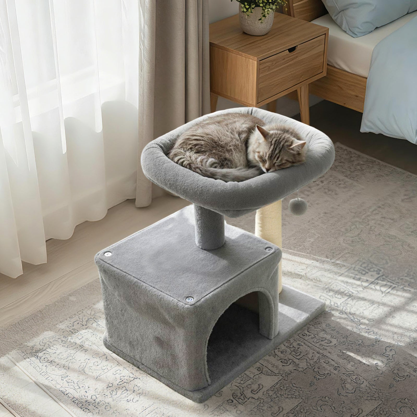 Small Cat Tree with Large Padded Plush Perch for Indoor Cats, Light Gray Cat Trees Condos & Scratchers at Gallery Canada