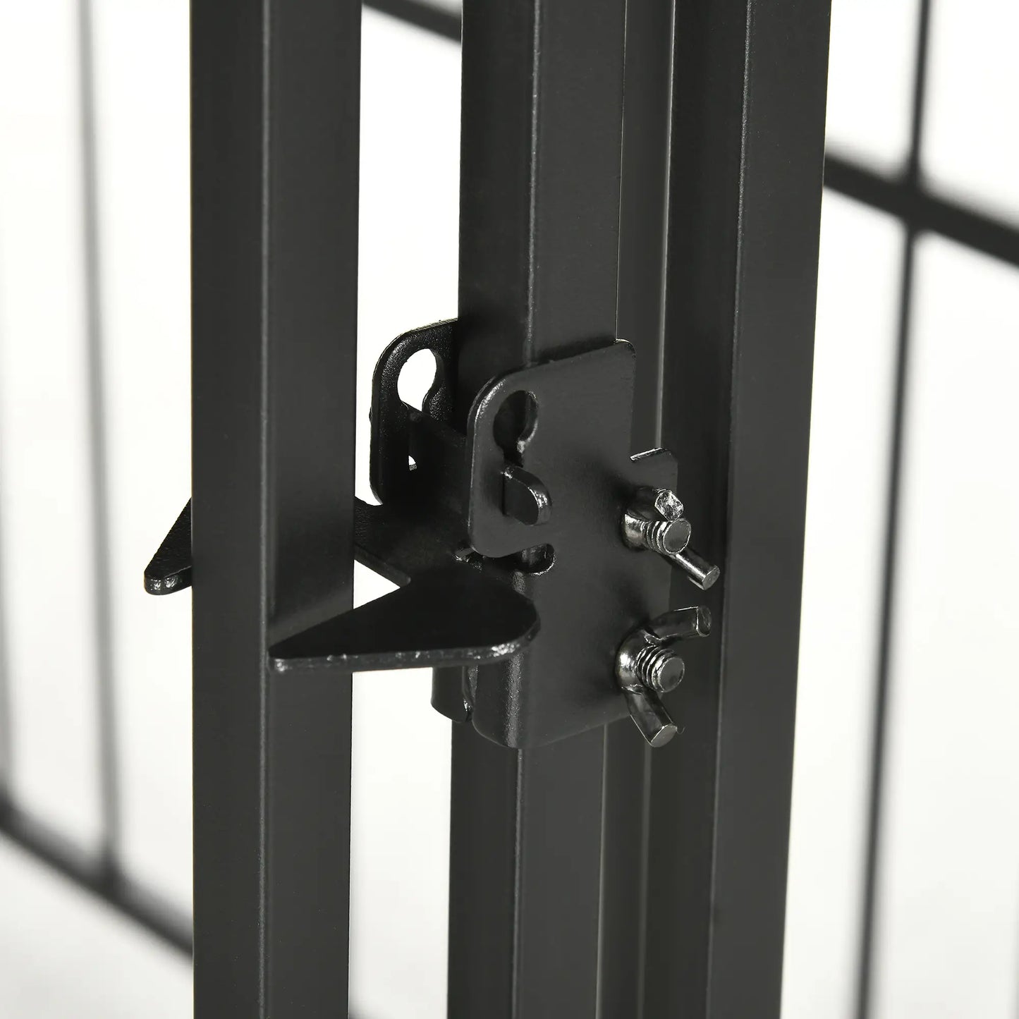 Galvanized Steel Outdoor Dog Kennel, Heavy Duty, Black Houses, Kennels & Pens at Gallery Canada