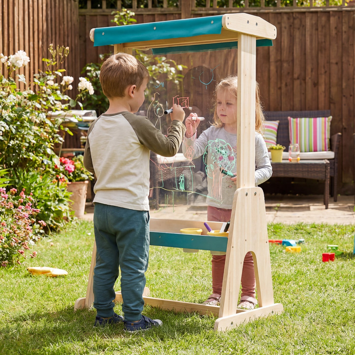 Wooden Art Easel for Kids with Transparent Board and Paper Roll, Natural Art Easels at Gallery Canada